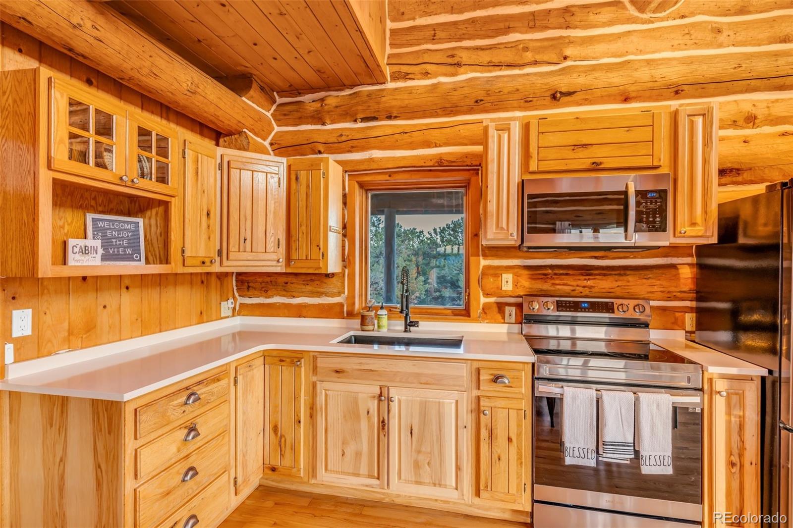 875 Sunrise Ridge