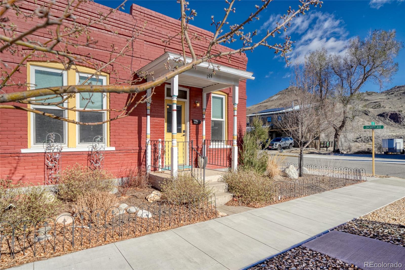 144 N C Street