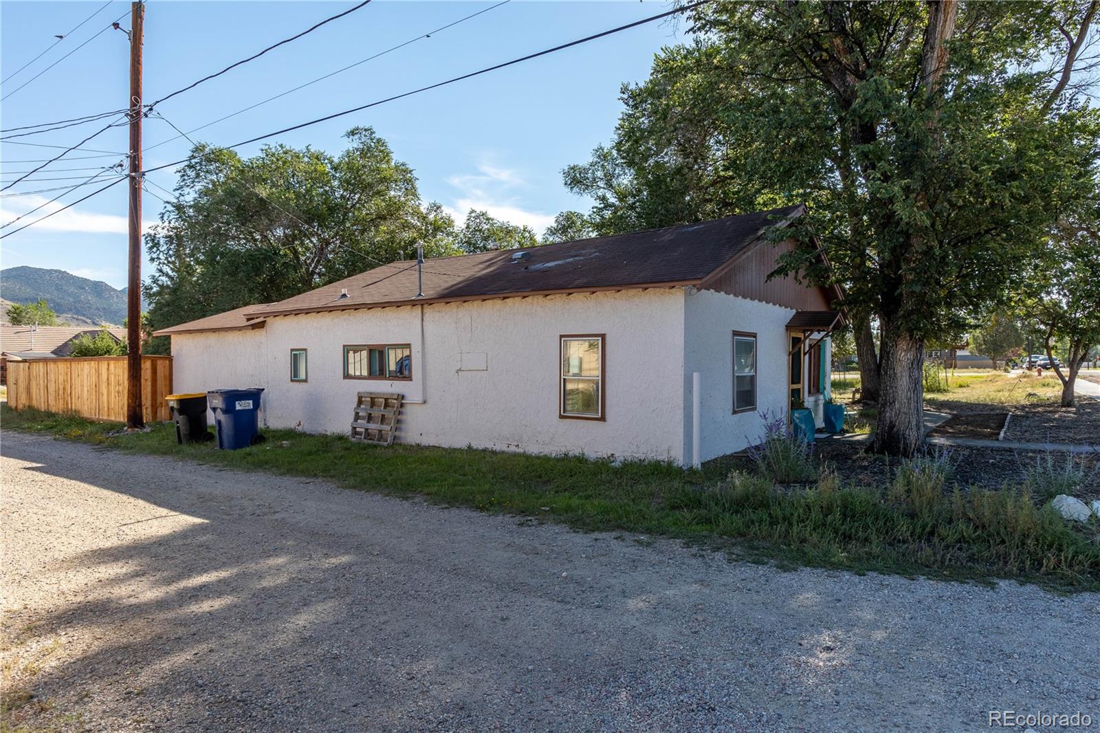 420 W 10th Street