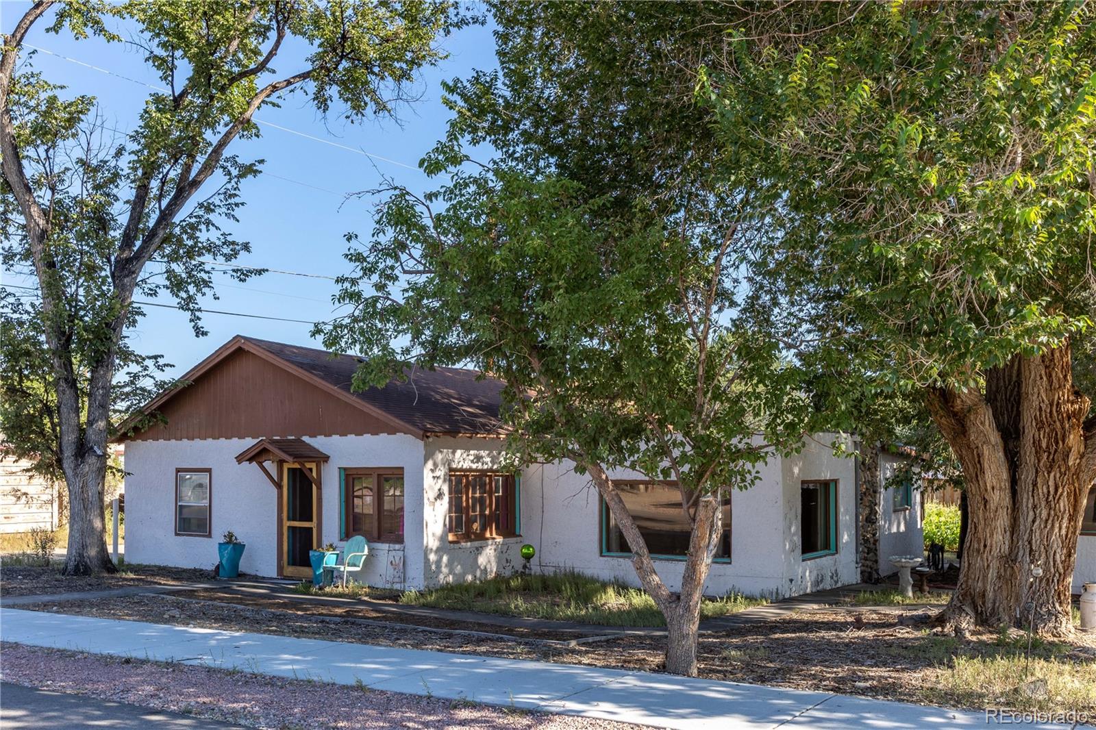 420 W 10th Street