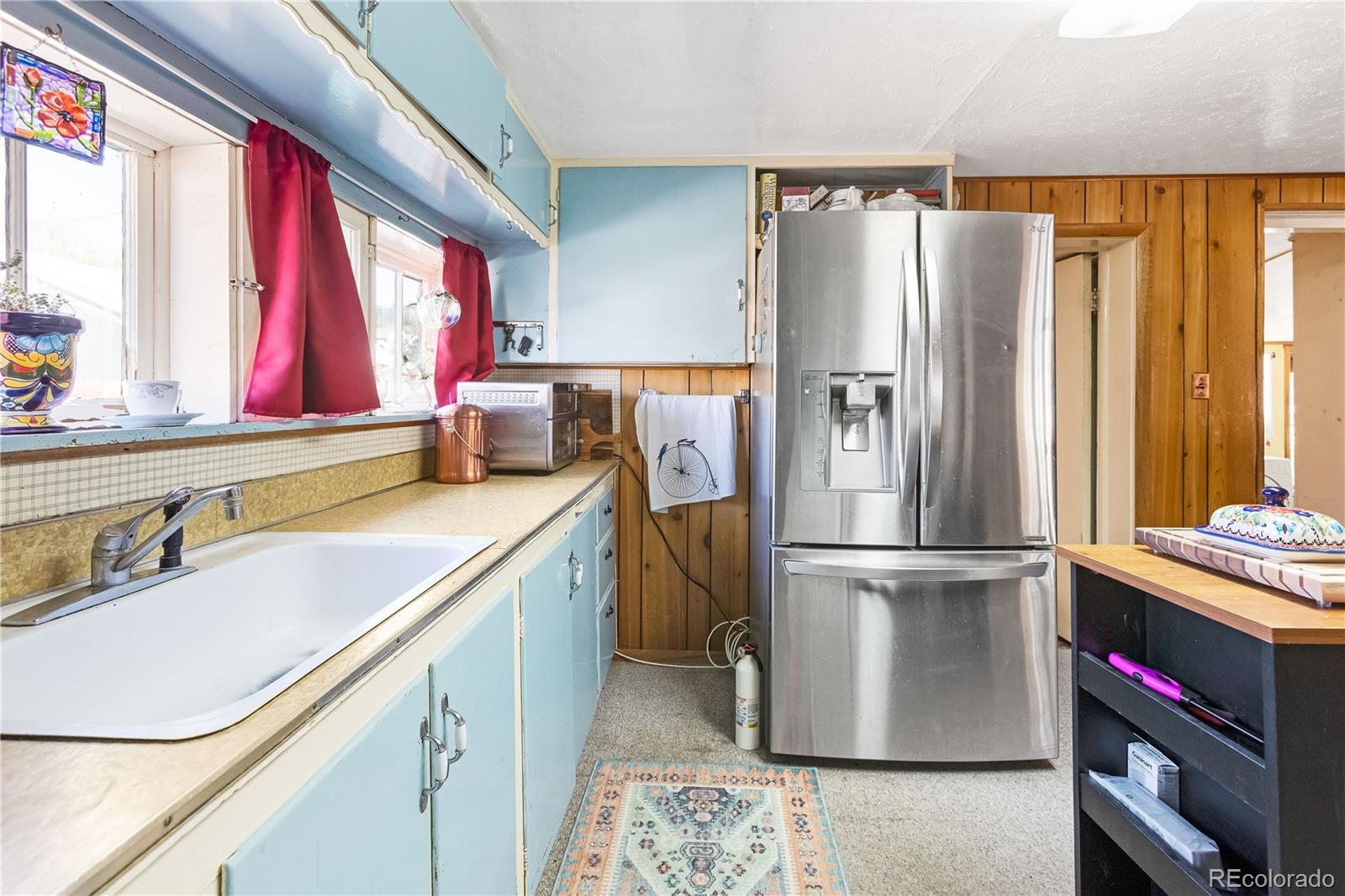 420 W 10th Street