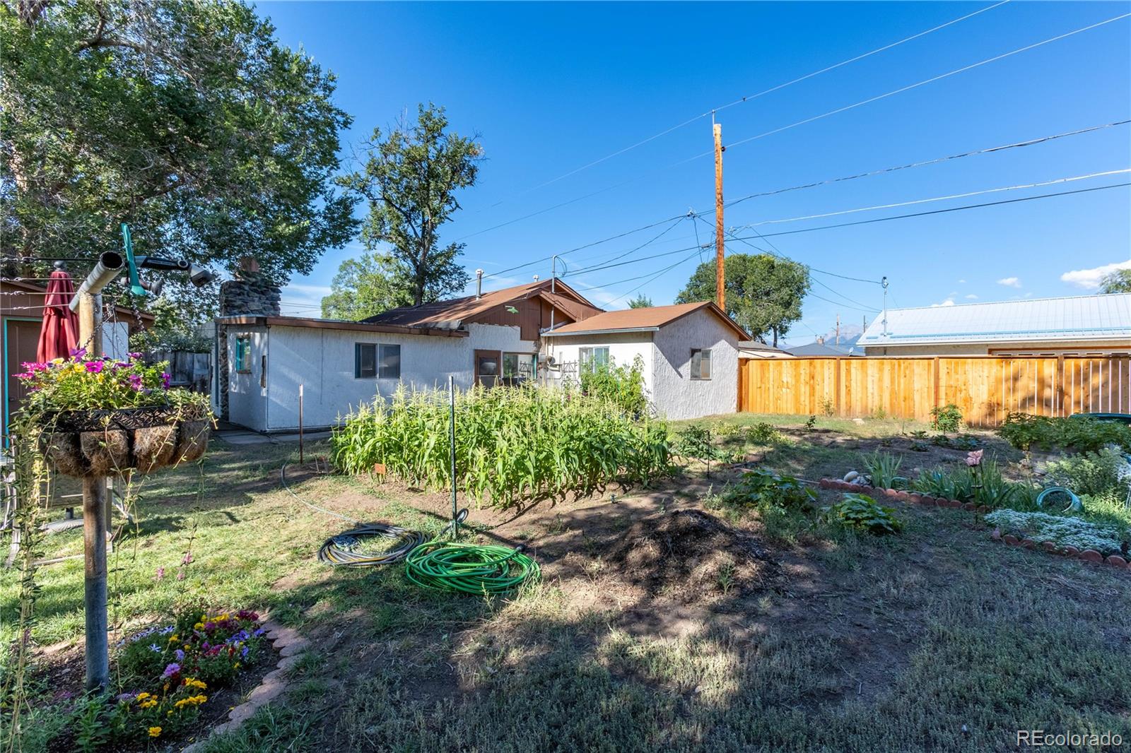 420 W 10th Street