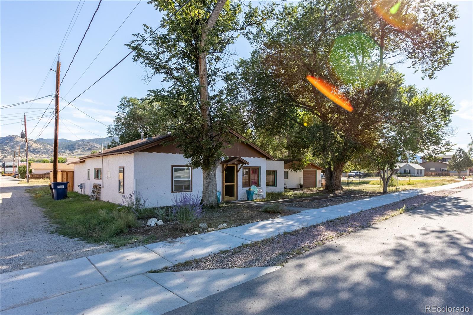 420 W 10th Street