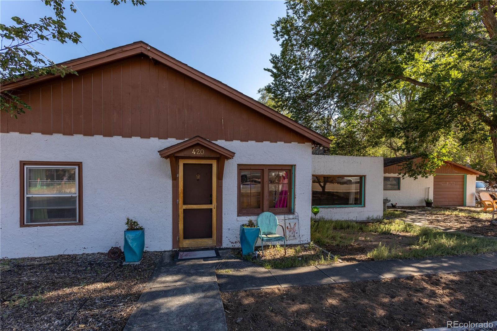 420 W 10th Street