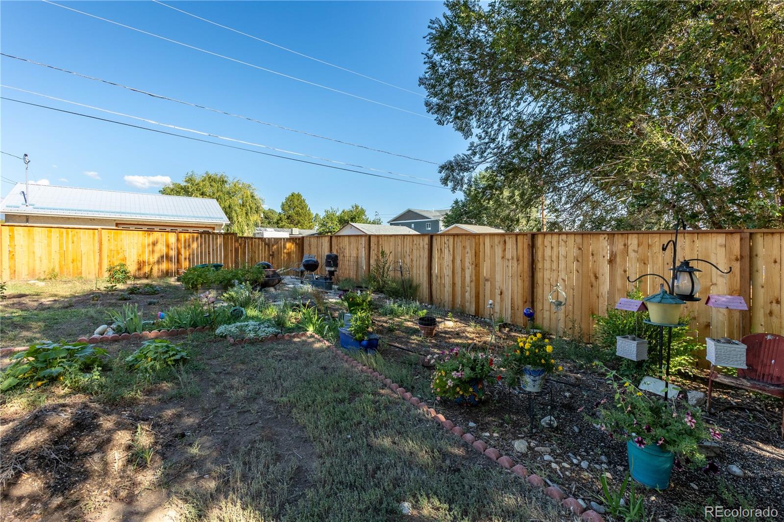 420 W 10th Street