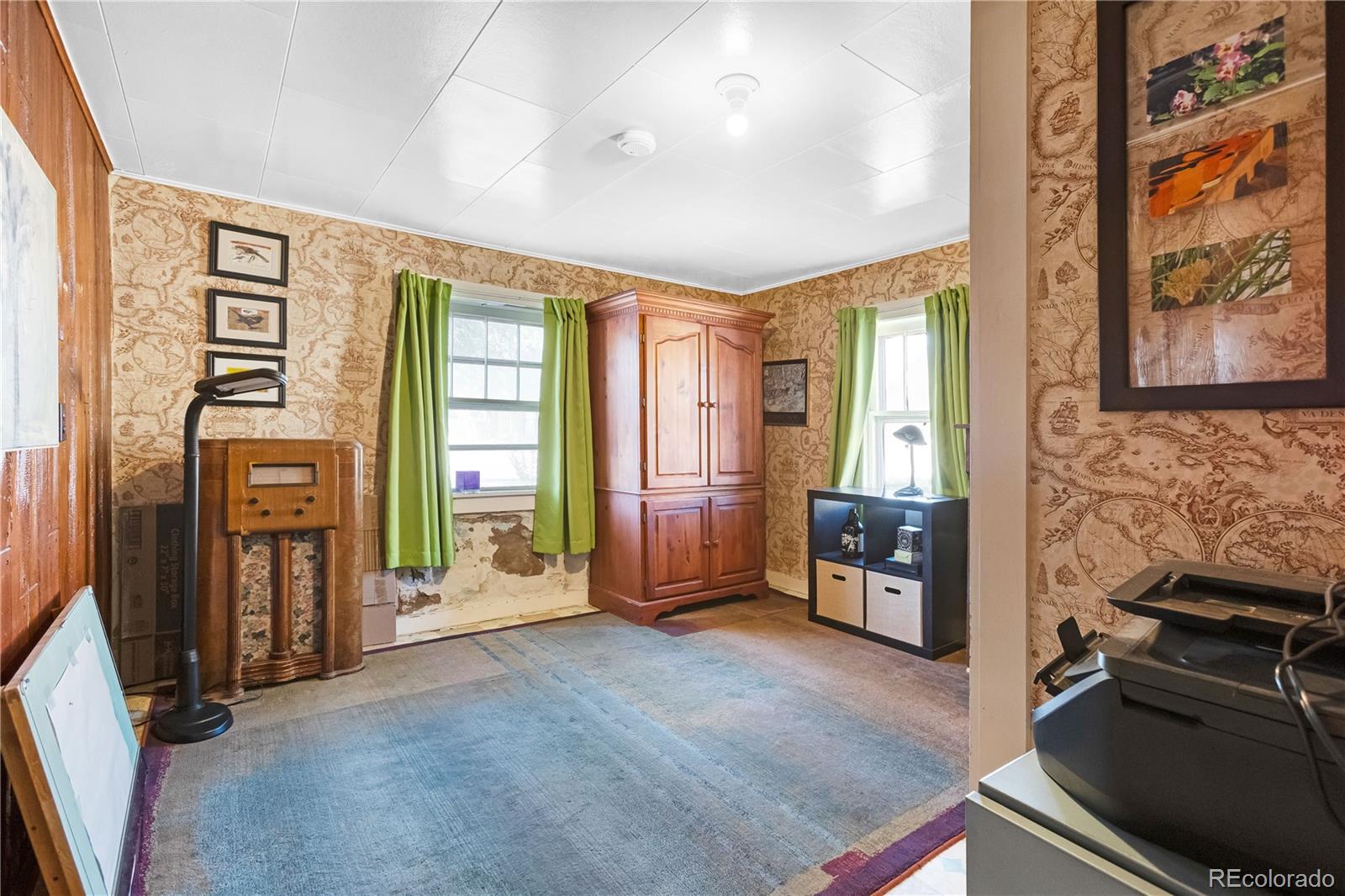 420 W 10th Street