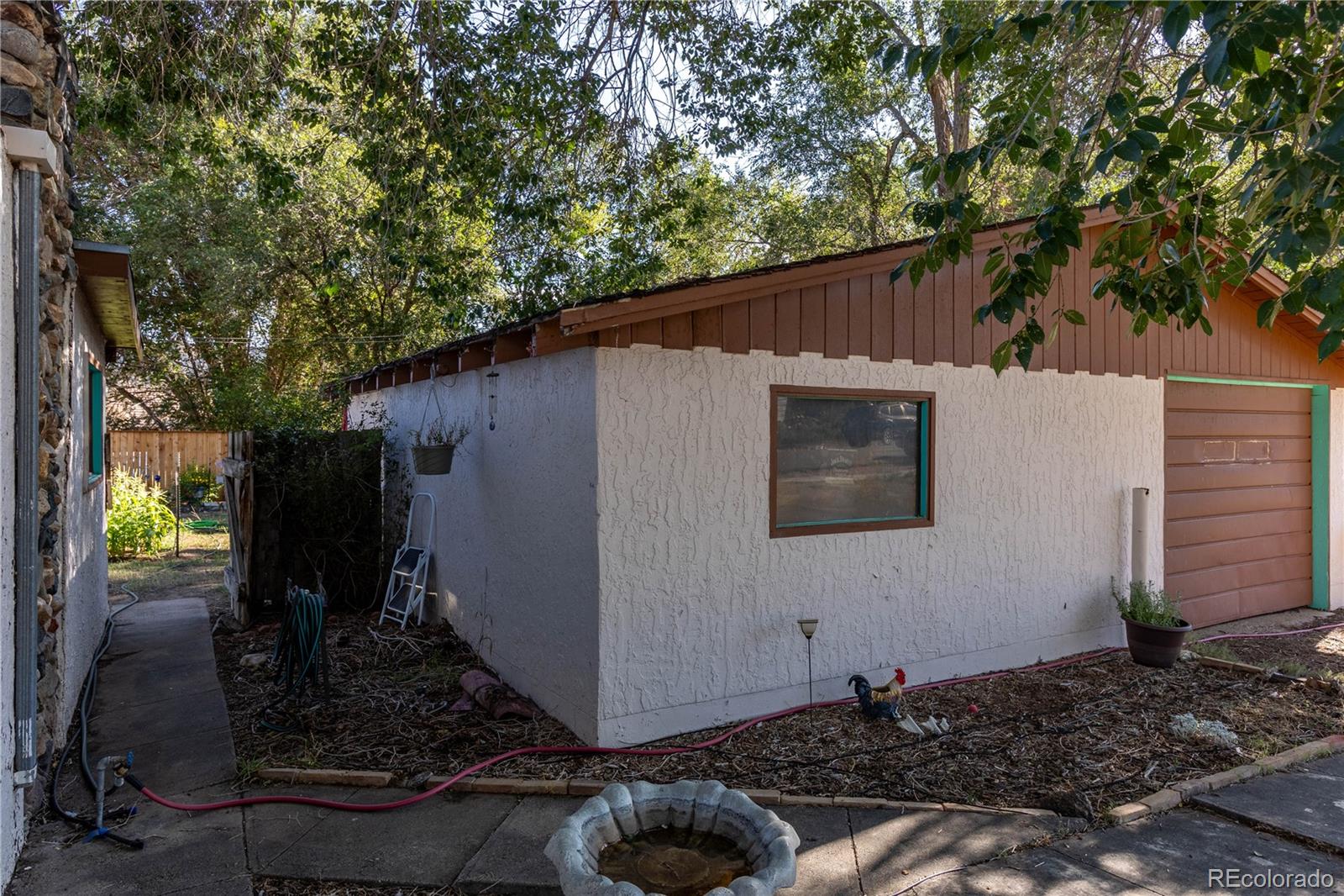 420 W 10th Street