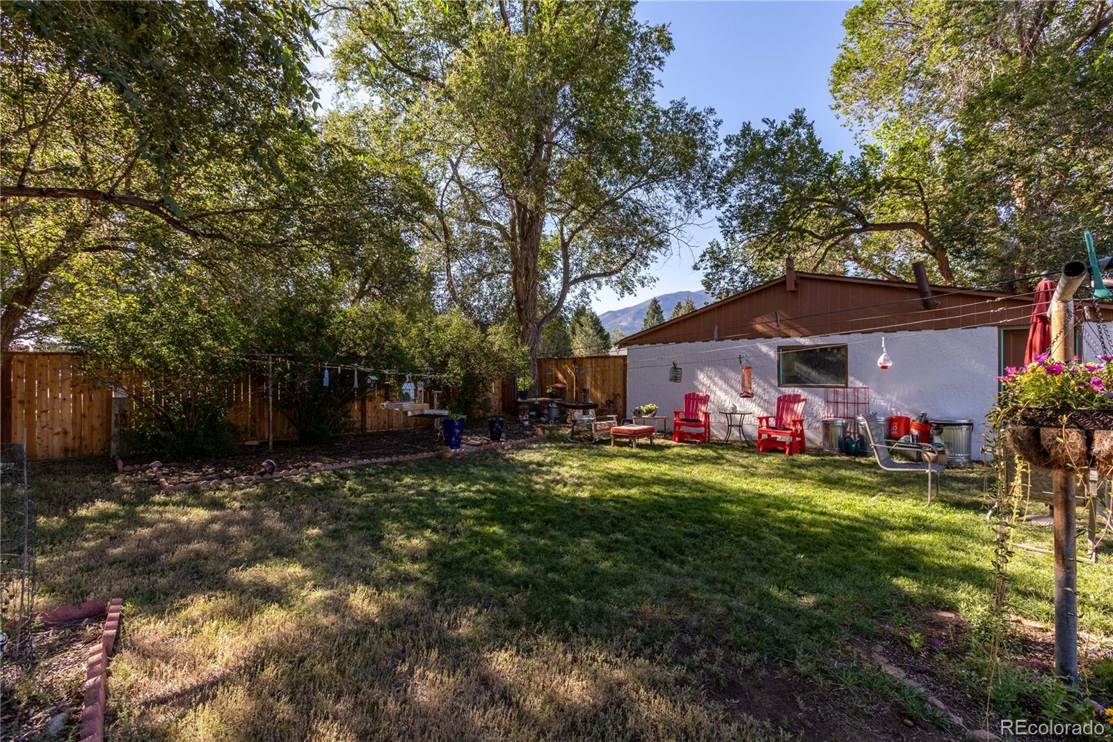 420 W 10th Street