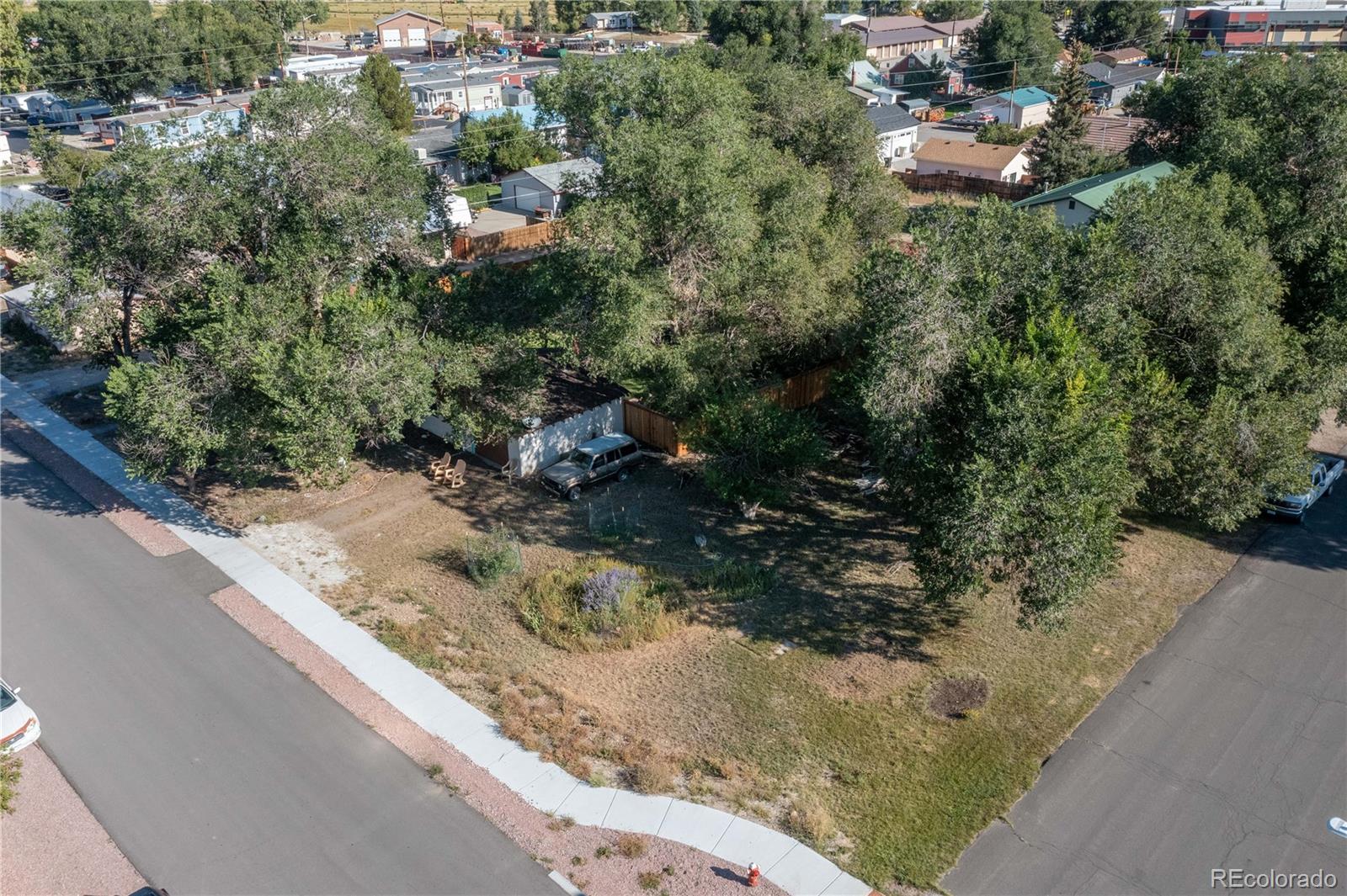420 W 10th Street