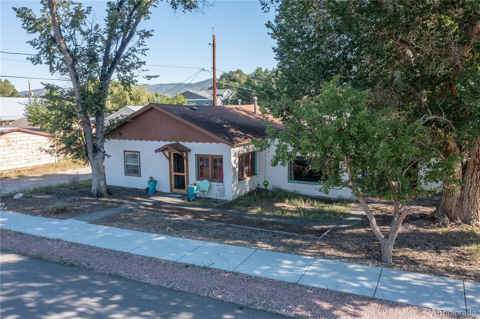 420 W 10th Street