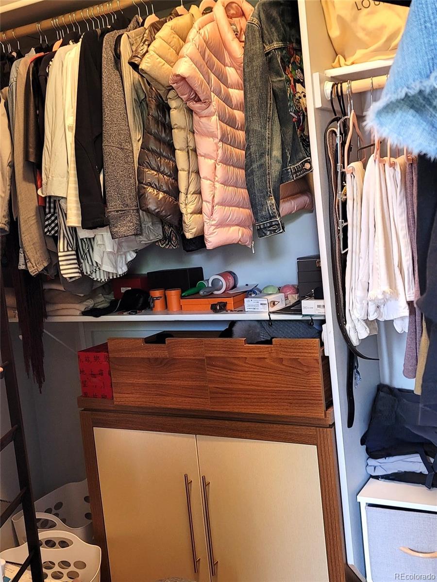 130 W Sackett Avenue Unit: L