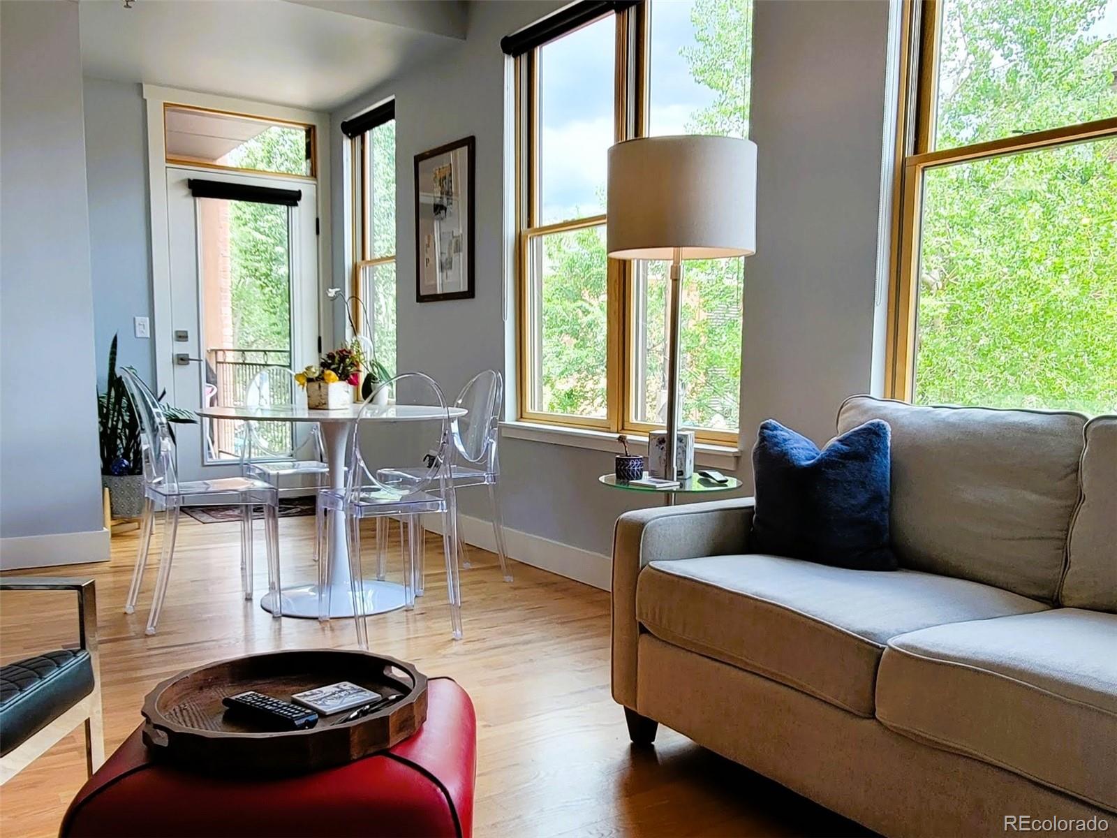 130 W Sackett Avenue Unit: L