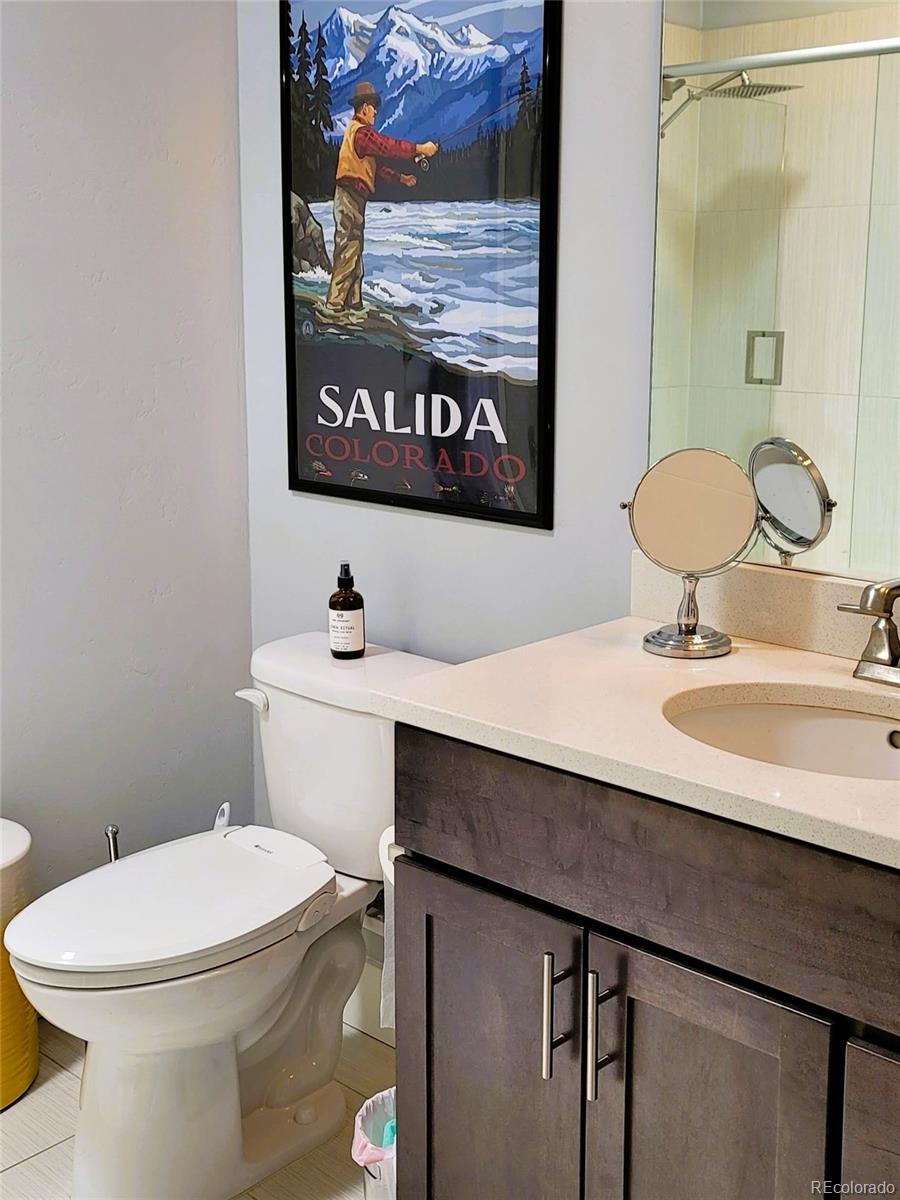 130 W Sackett Avenue Unit: L