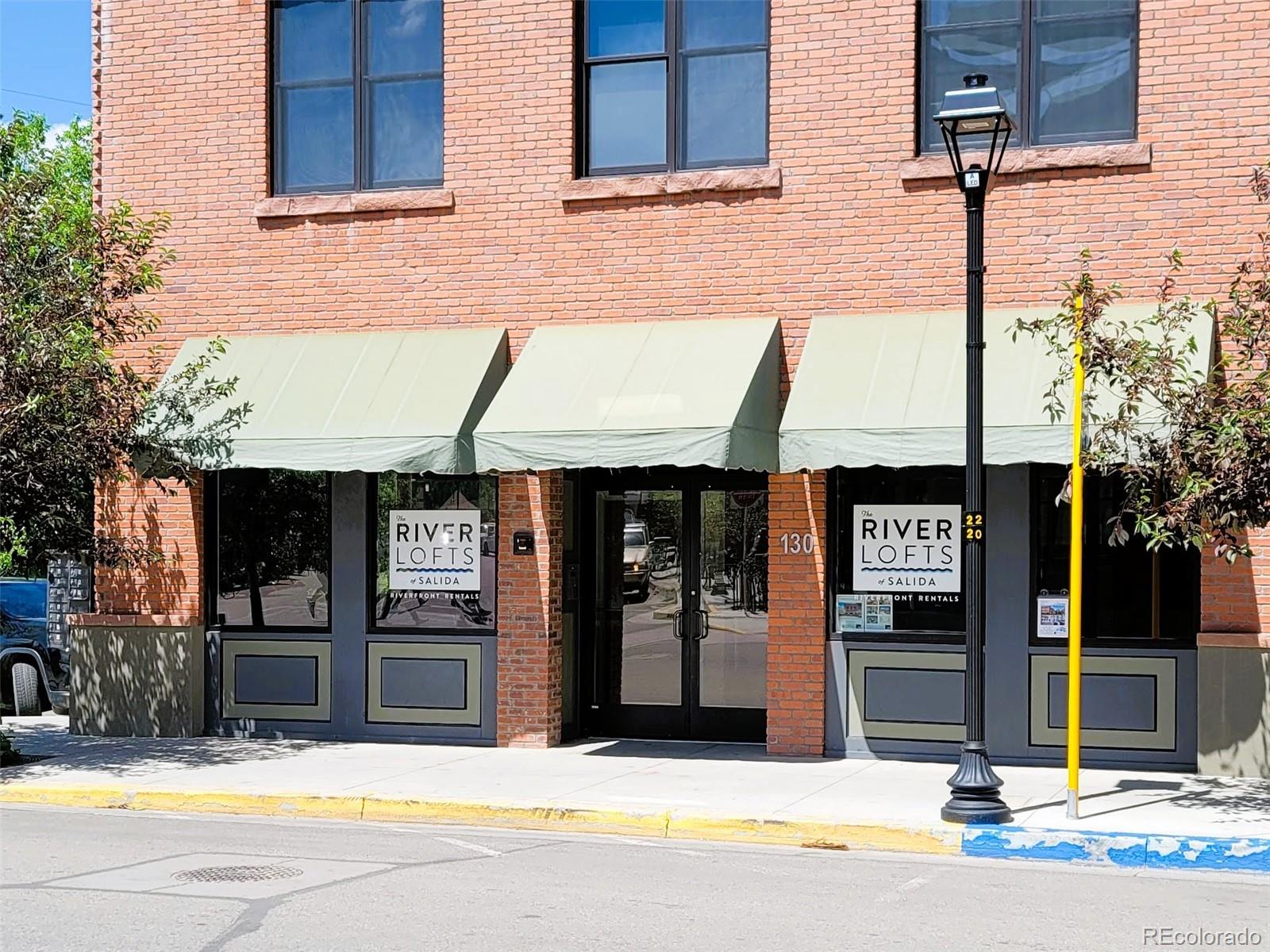 130 W Sackett Avenue Unit: L