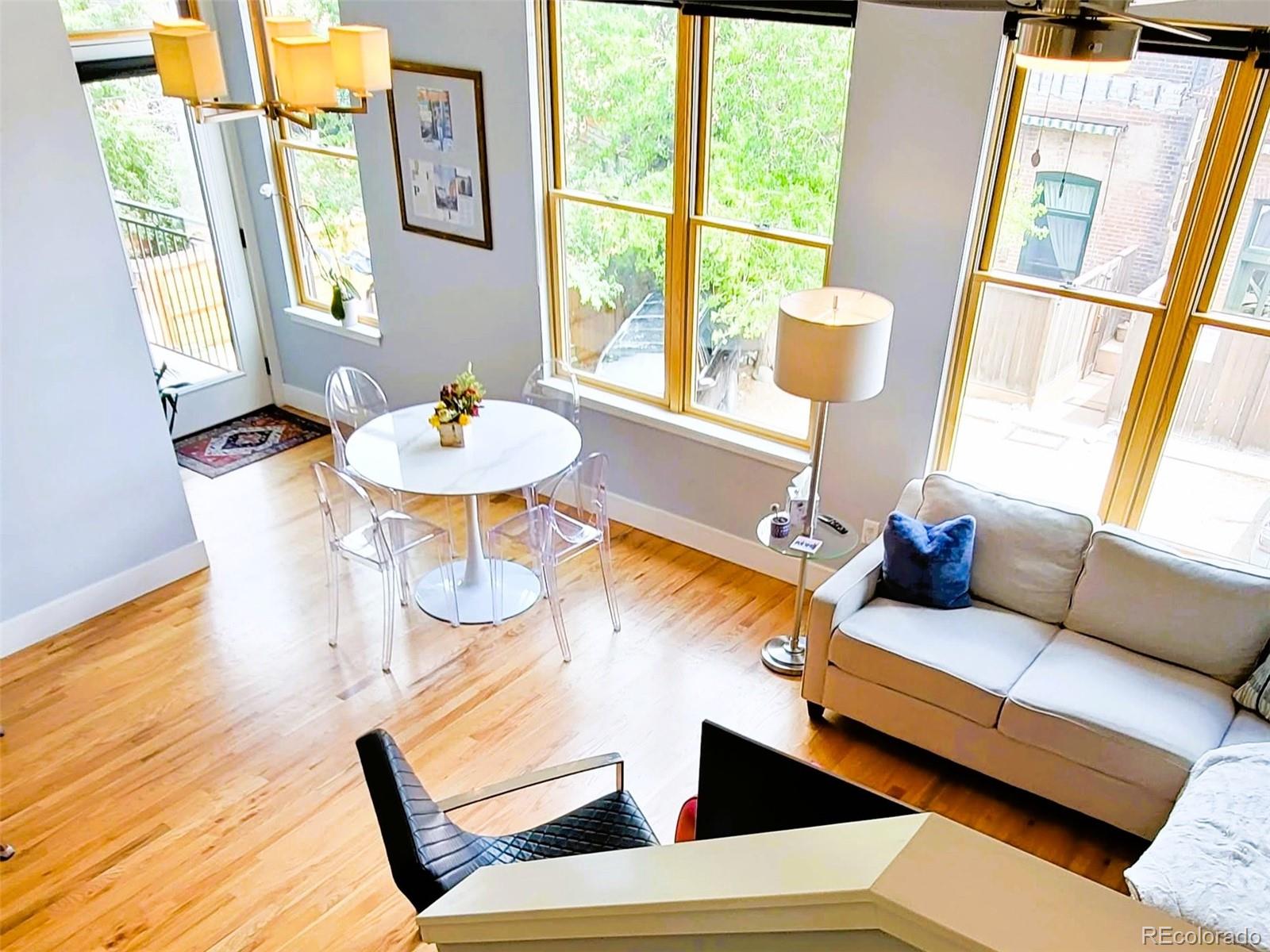 130 W Sackett Avenue Unit: L