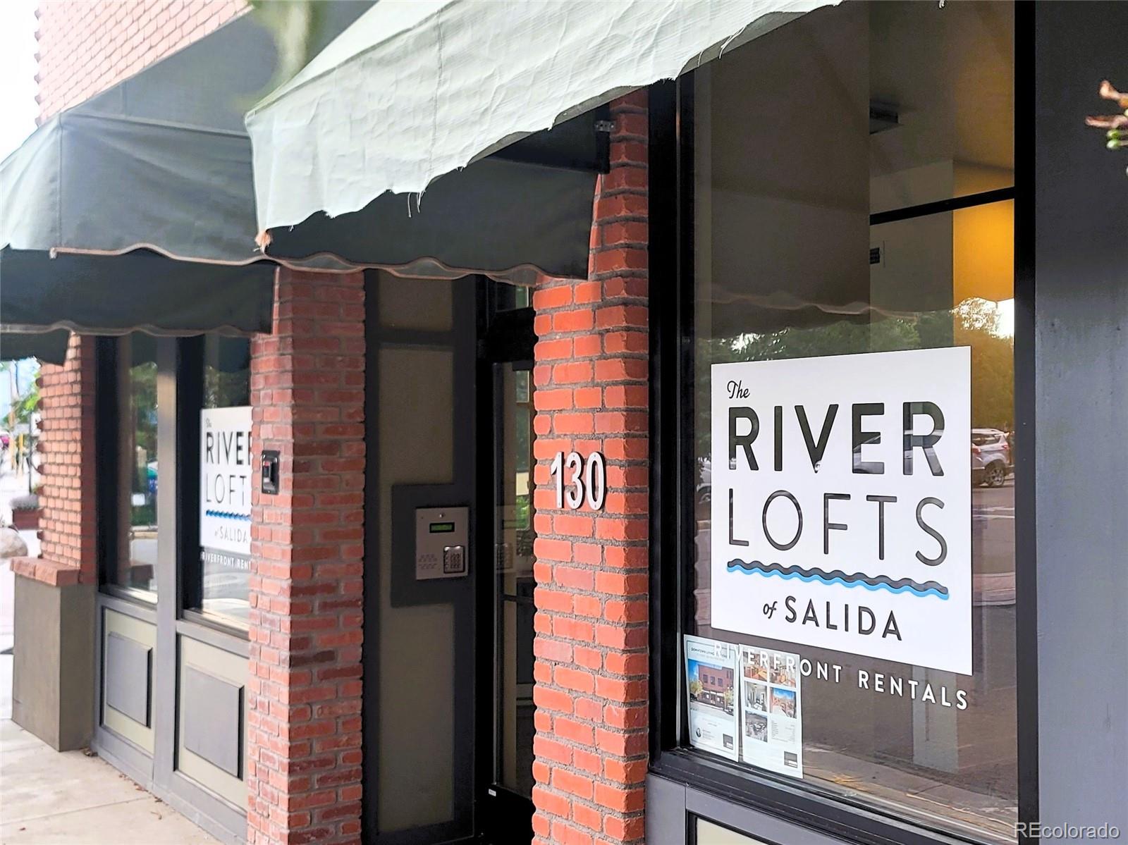 130 W Sackett Avenue Unit: L