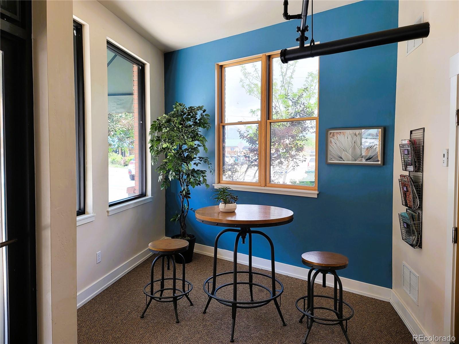 130 W Sackett Avenue Unit: L