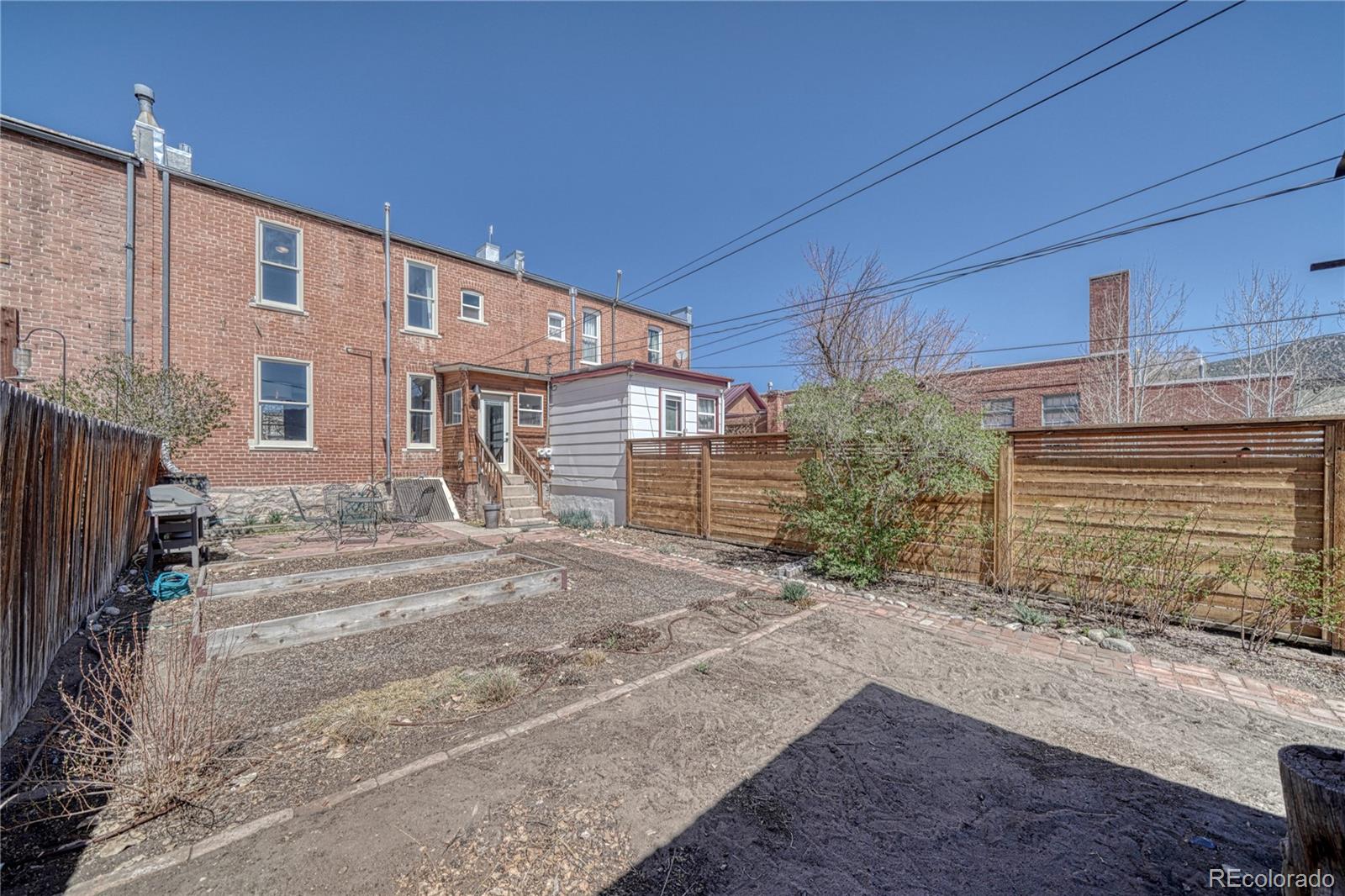 225 E Street
