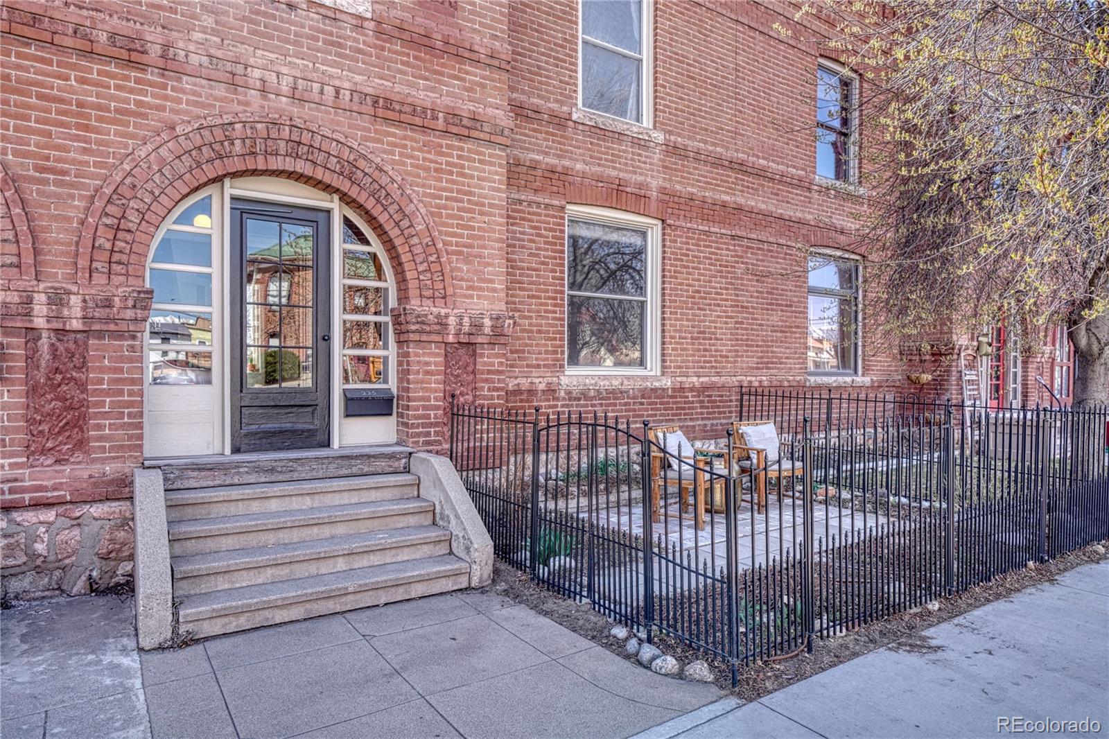 225 E Street