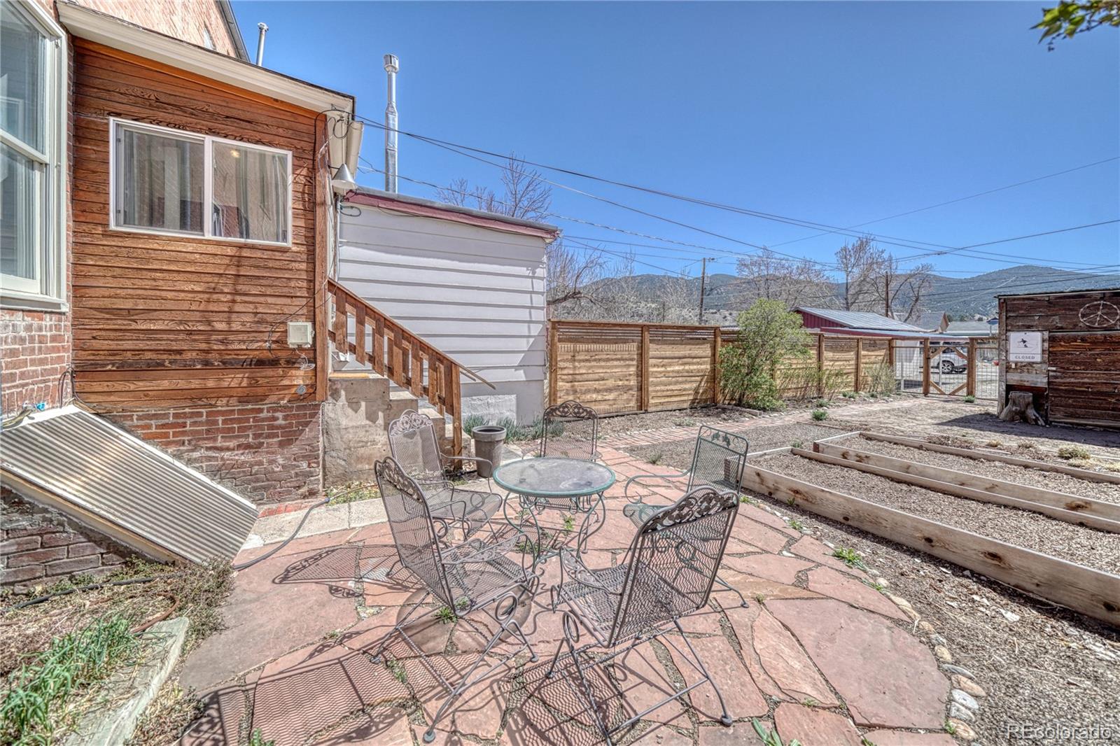 225 E Street