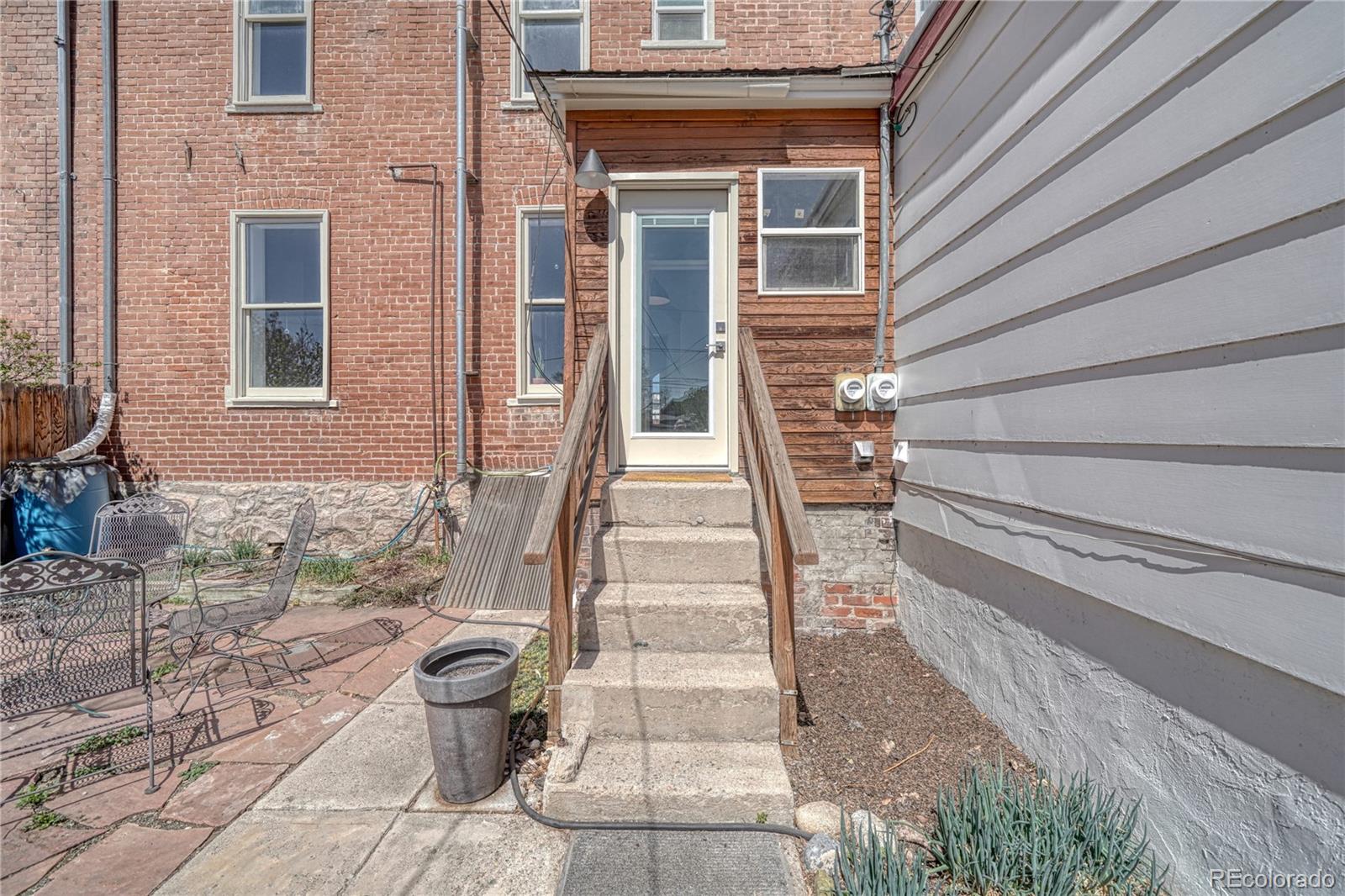 225 E Street