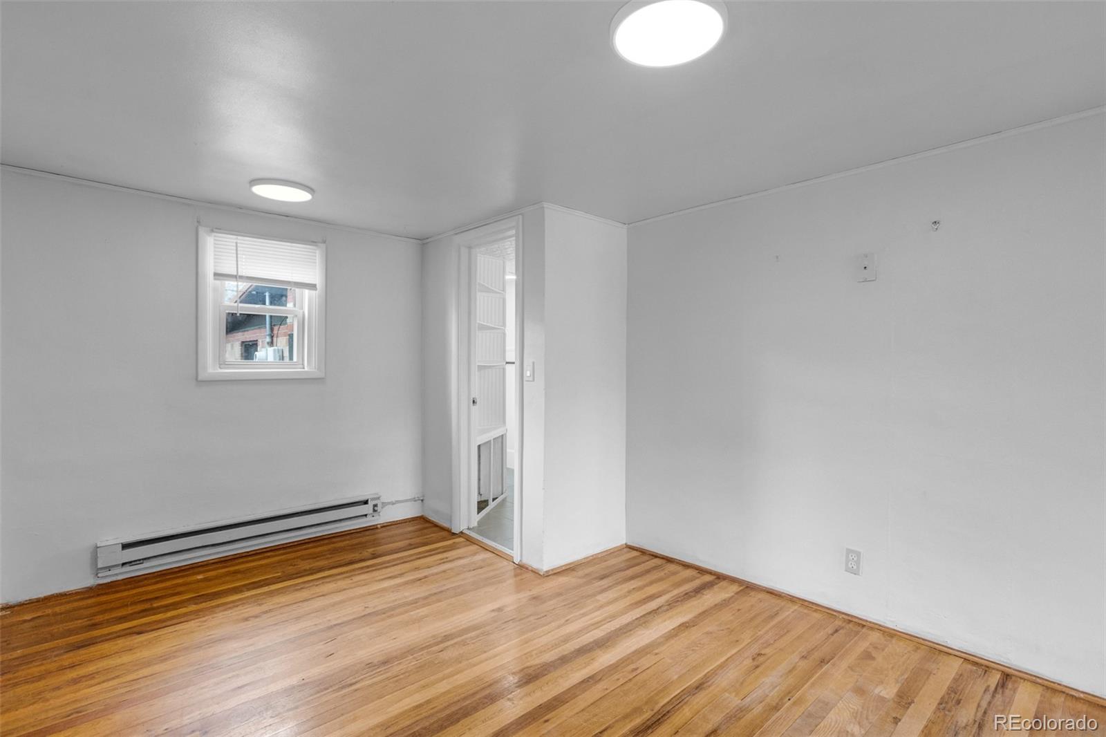 548 E 3rd Street