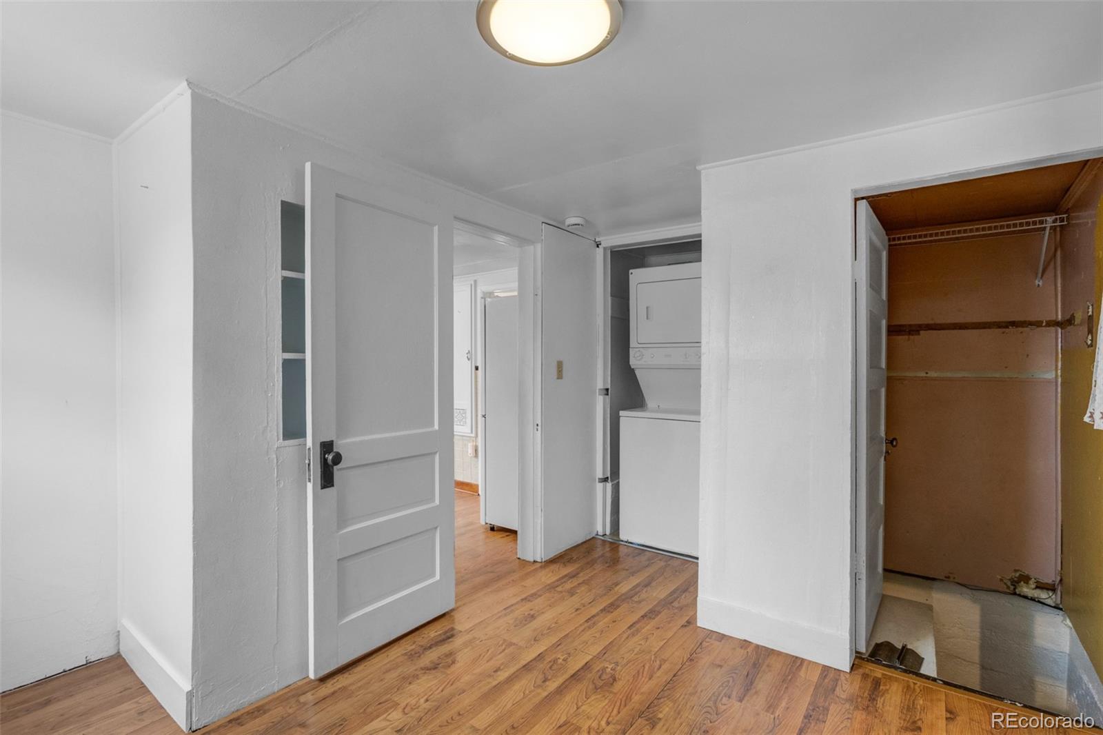 548 E 3rd Street