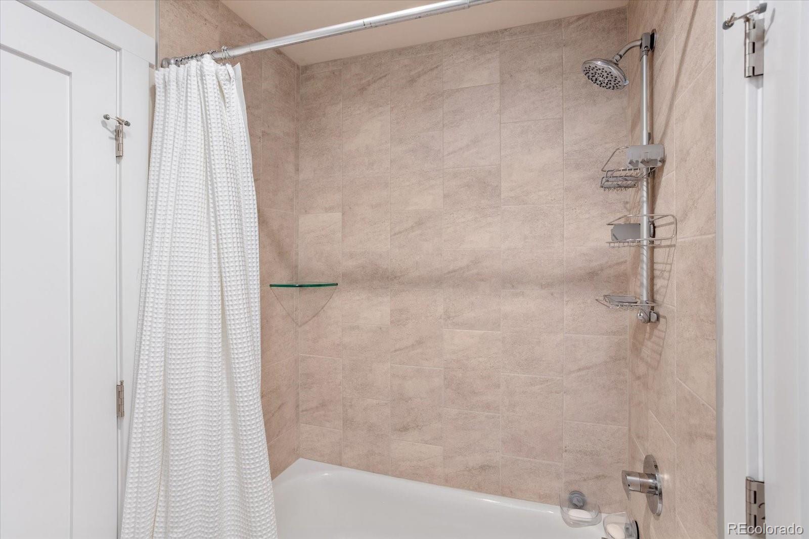 728 Oak Street Unit: O