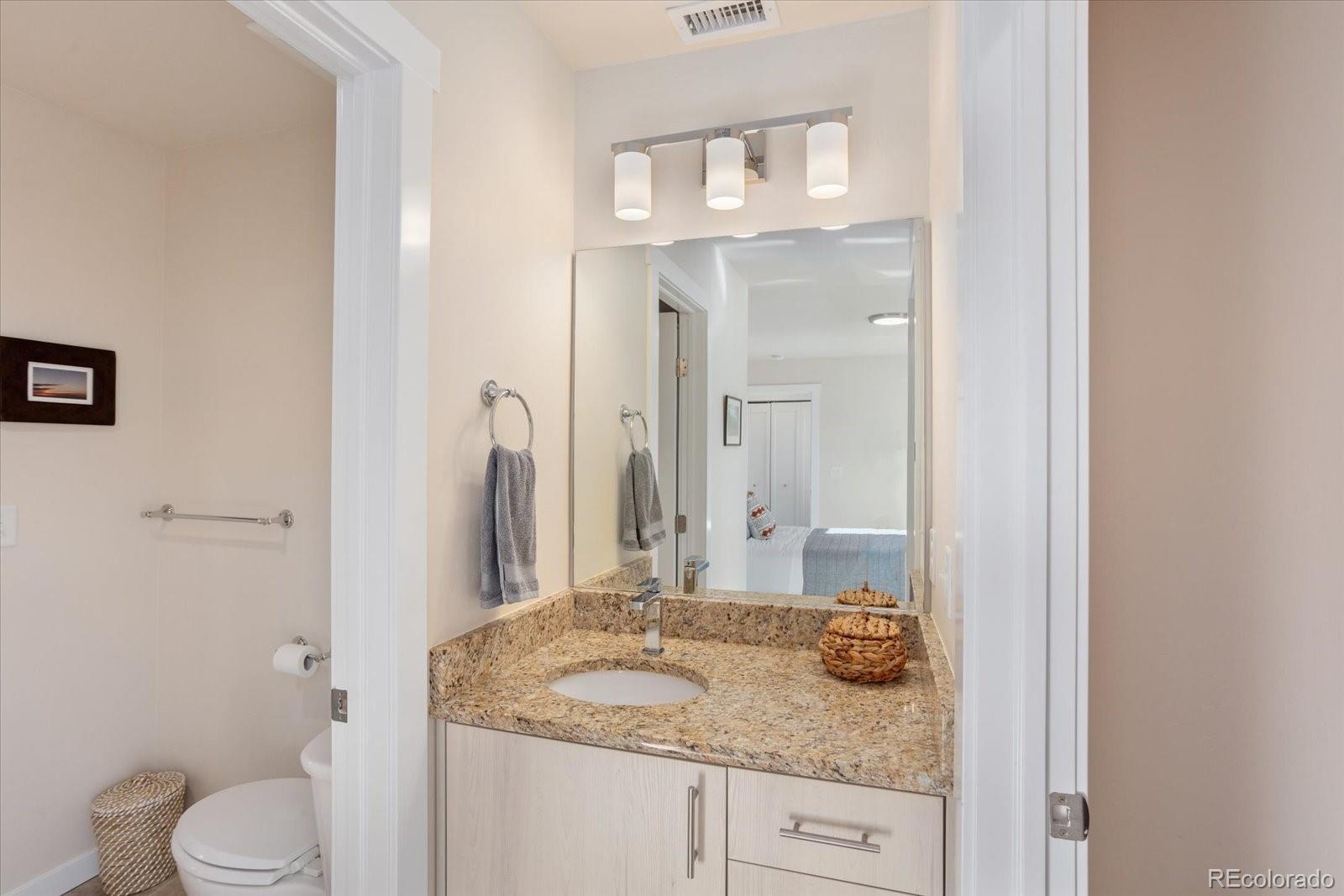 728 Oak Street Unit: O