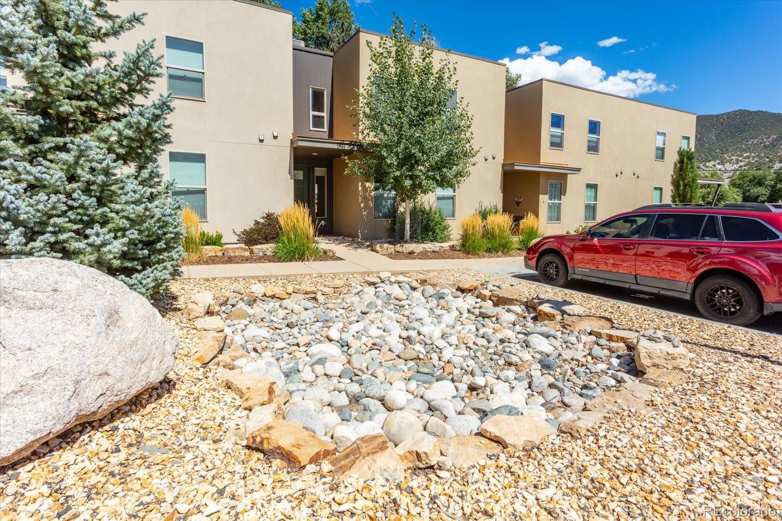 728 Oak Street Unit: O