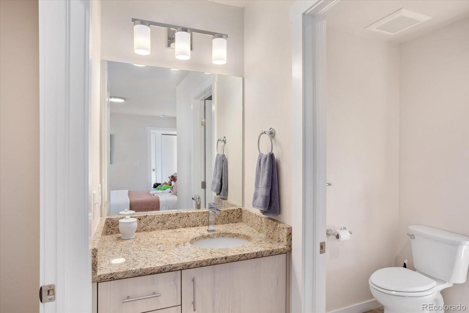 728 Oak Street Unit: O