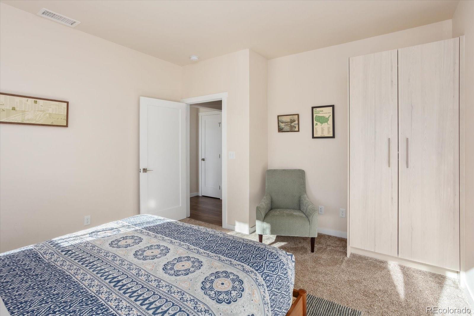 728 Oak Street Unit: O