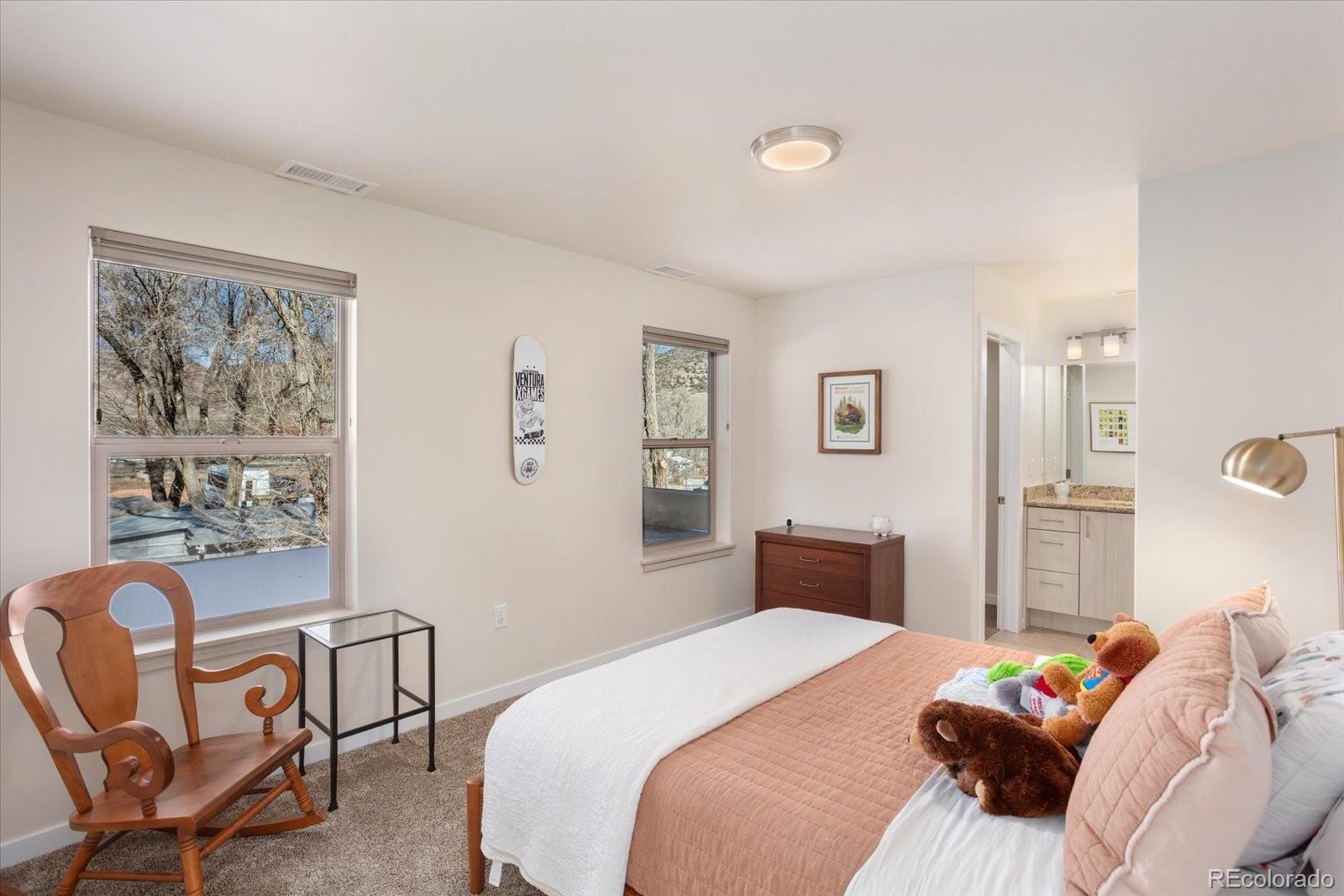 728 Oak Street Unit: O