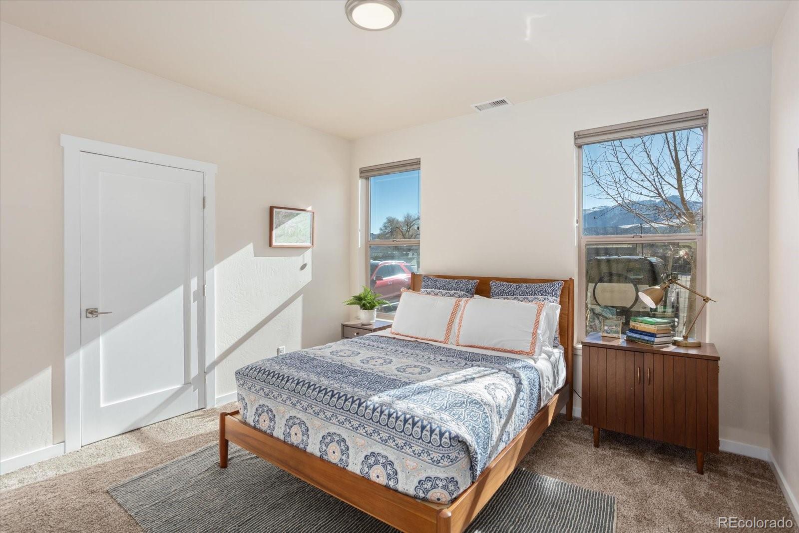 728 Oak Street Unit: O