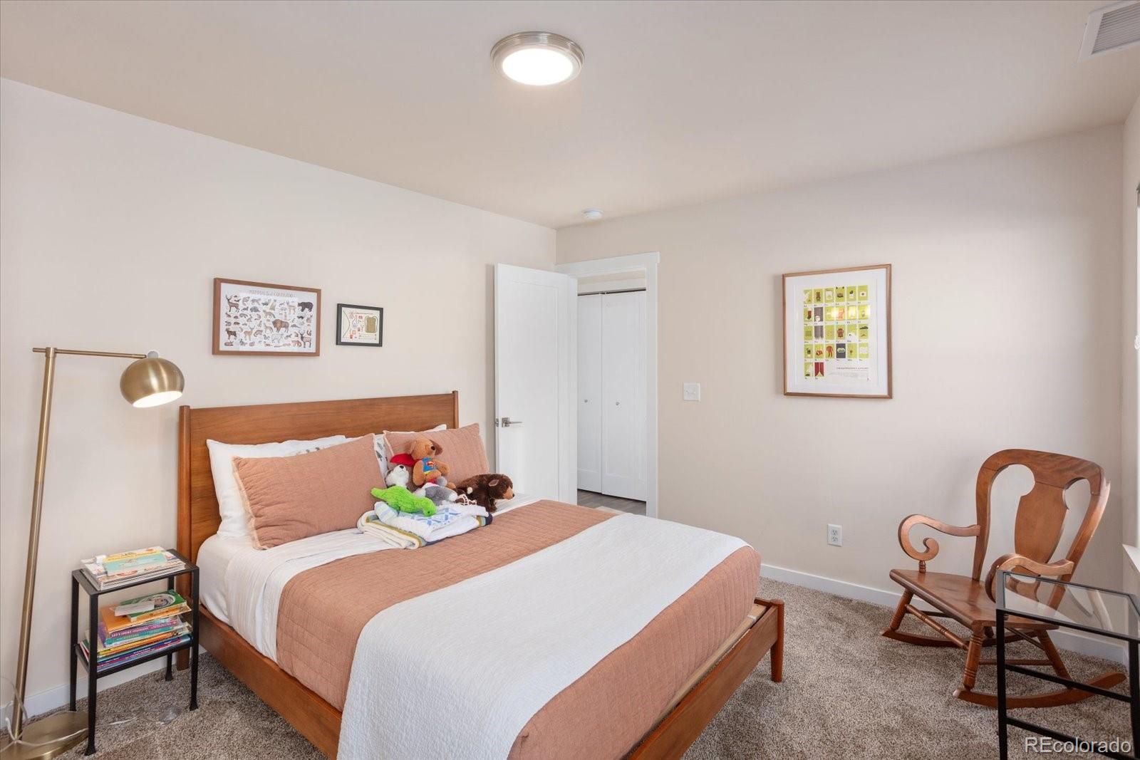 728 Oak Street Unit: O