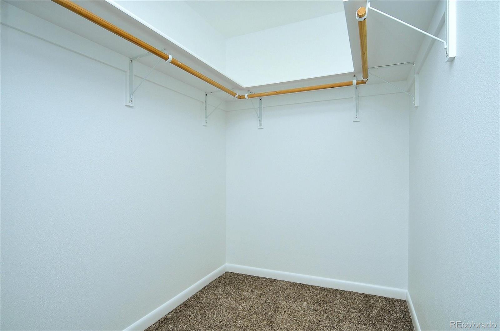101 M And M Lane Unit: 1B