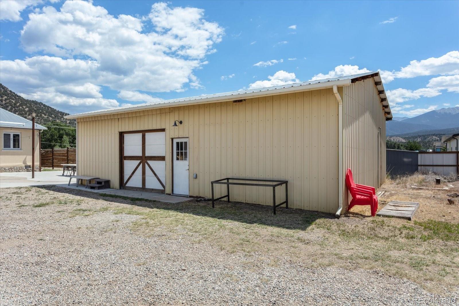 6953 County Road 105