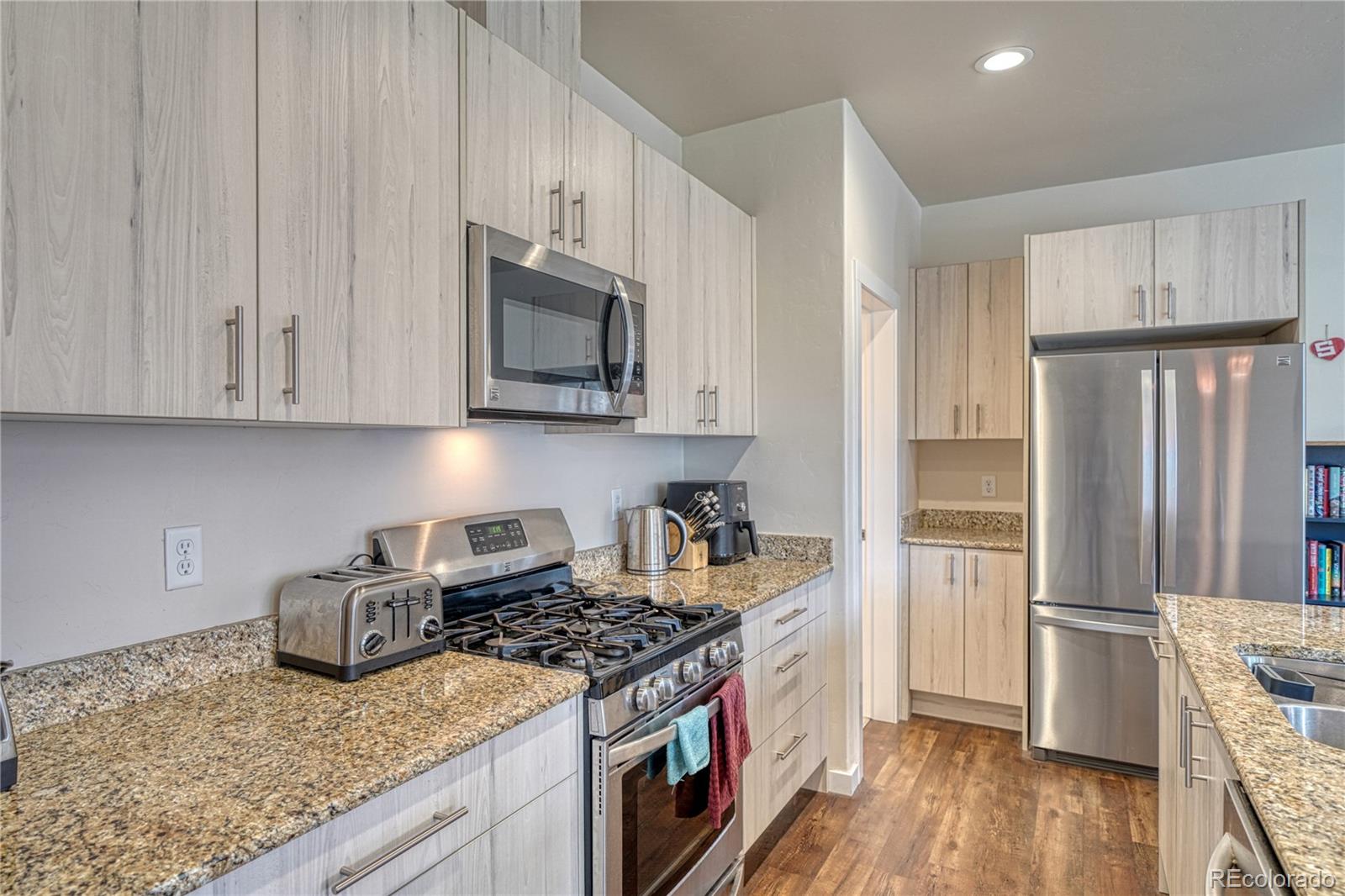 728 Oak Street Unit: F