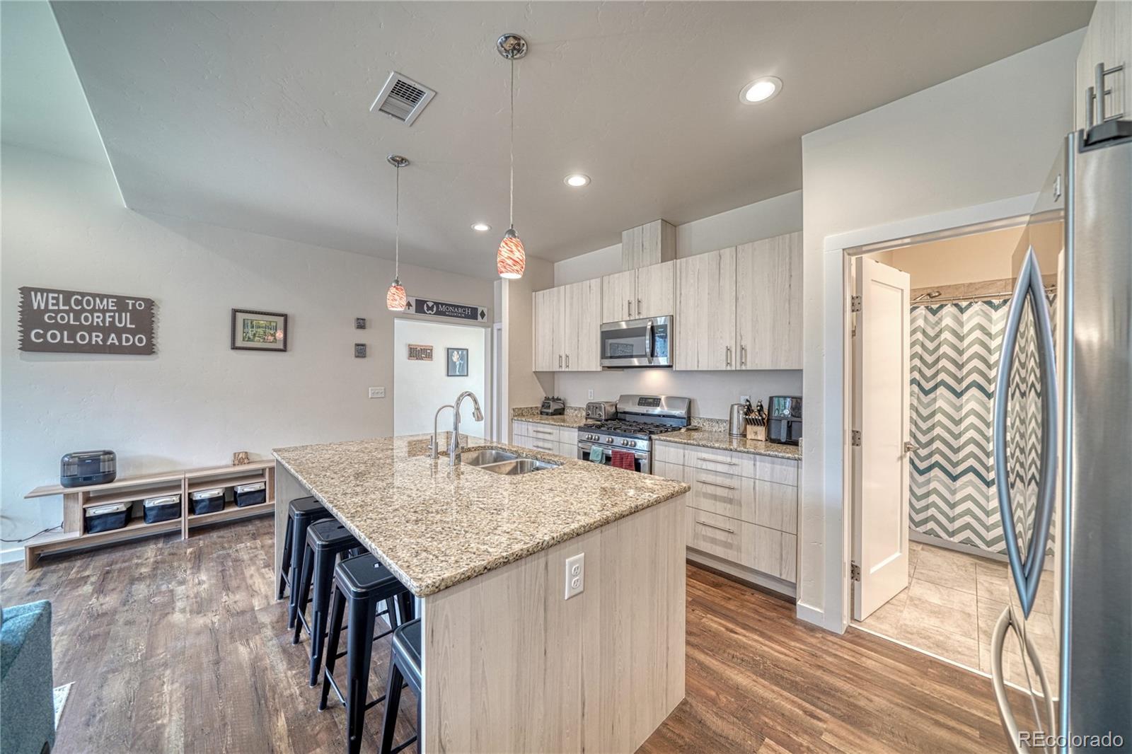 728 Oak Street Unit: F