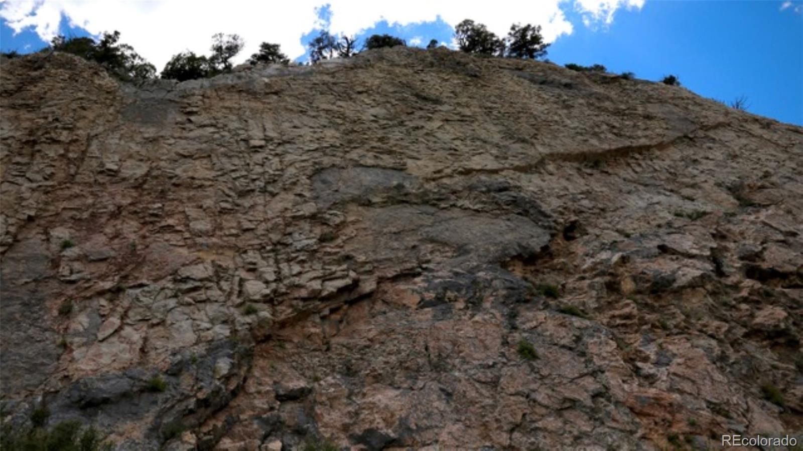 000 Box Canyon