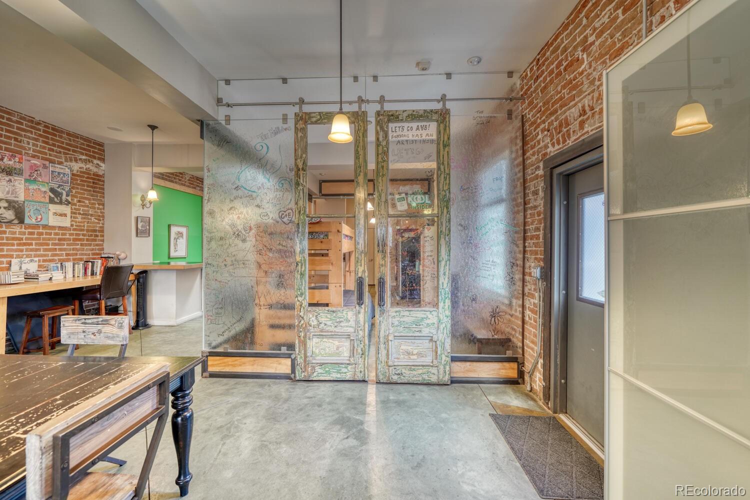 119 E 1st Street Unit: C3