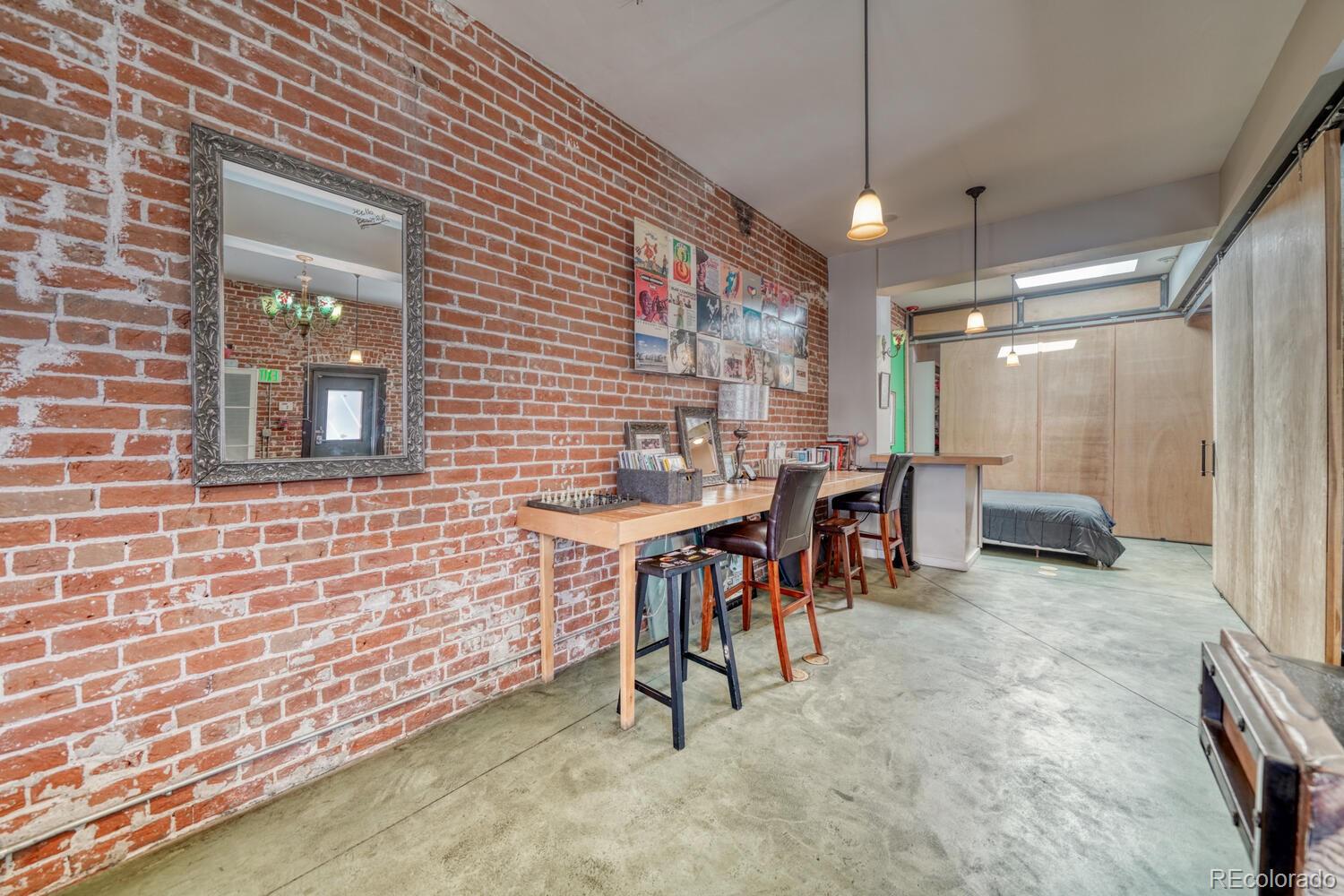 119 E 1st Street Unit: C3