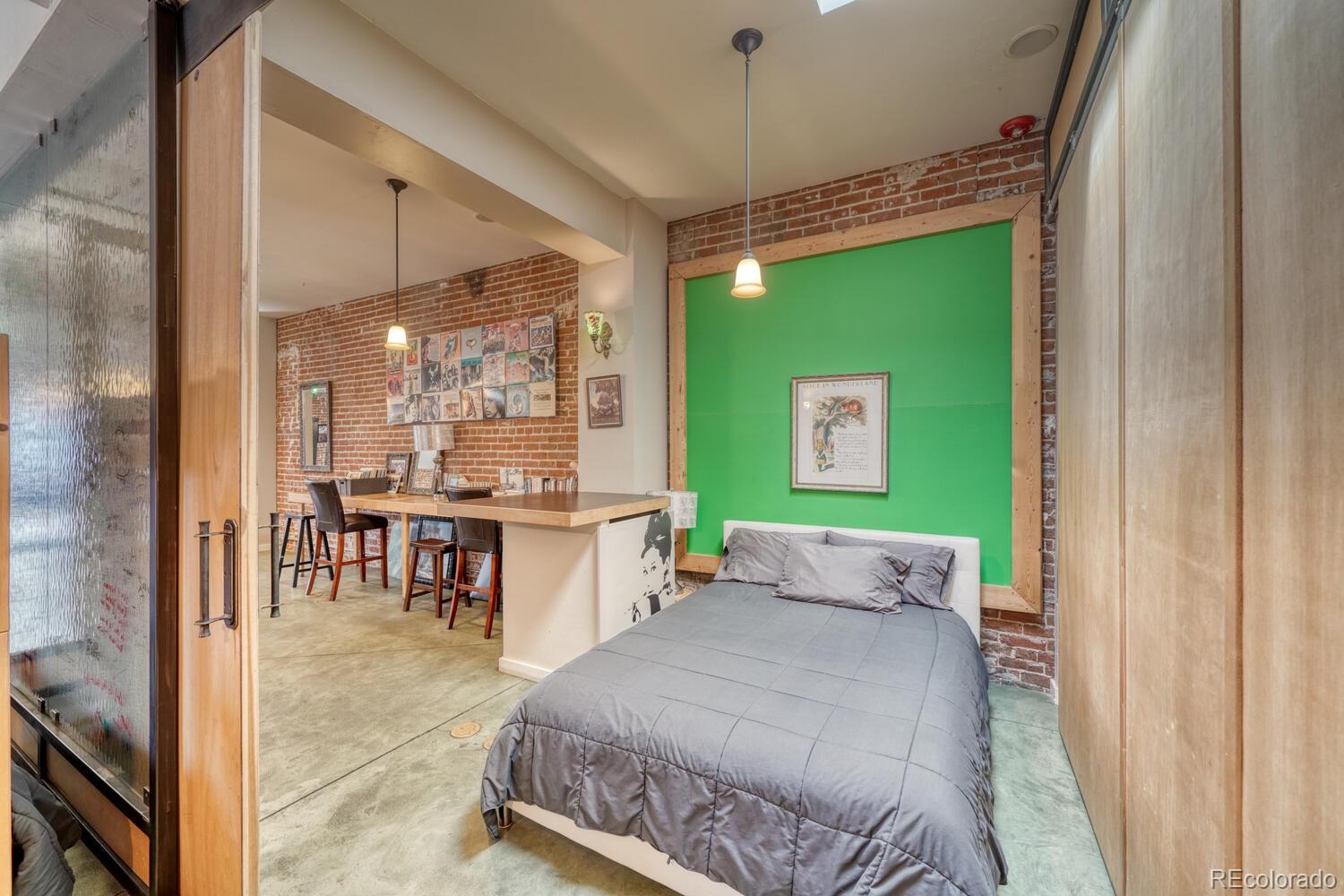 119 E 1st Street Unit: C3