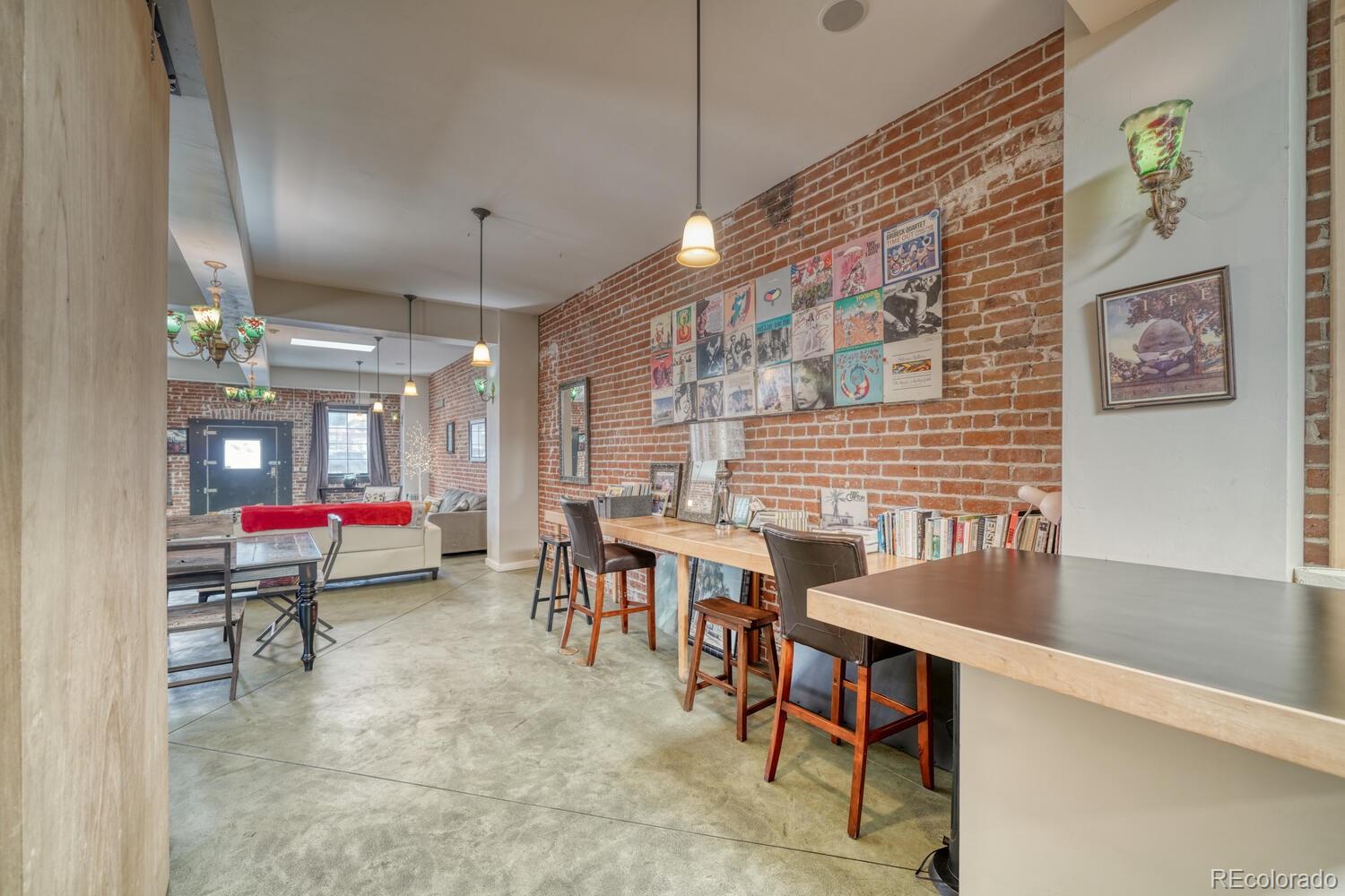 119 E 1st Street Unit: C3