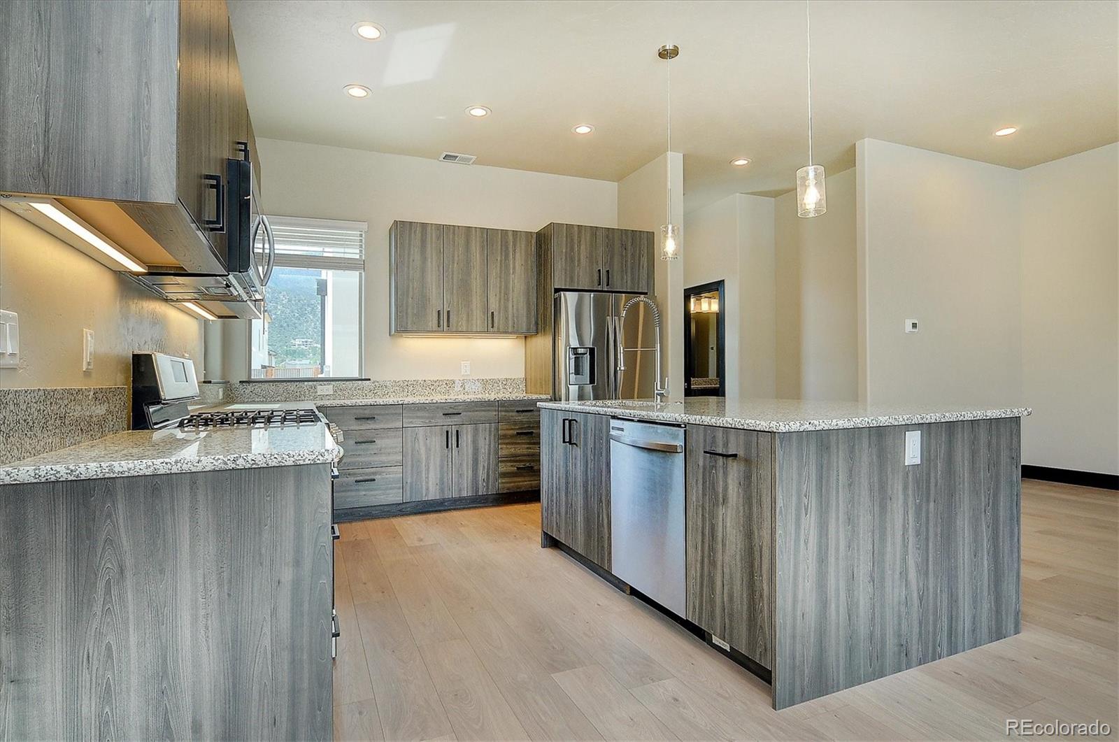 1135 Agate Lane