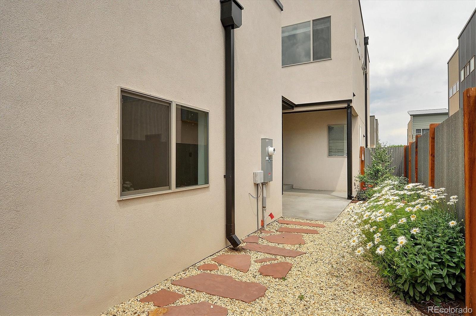 1135 Agate Lane