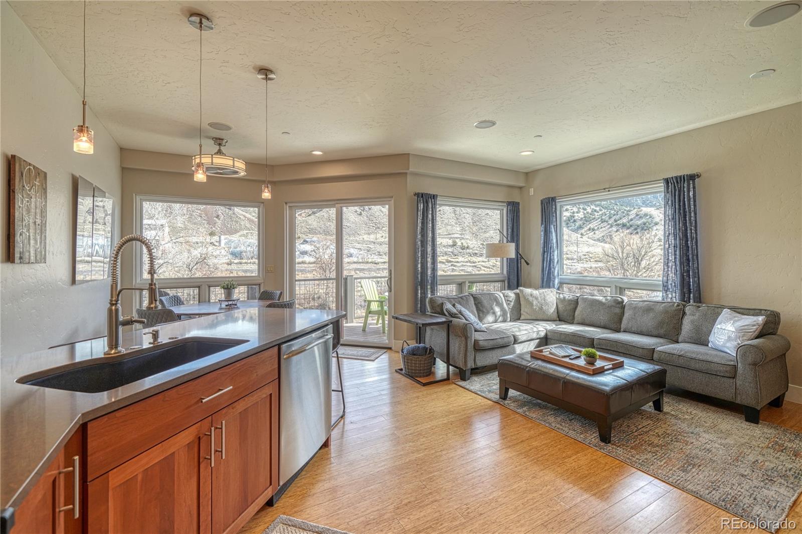 536 E First Street Unit: O
