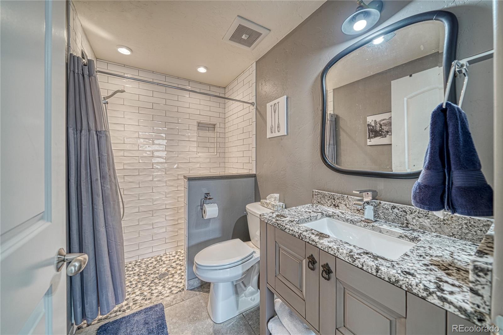 536 E First Street Unit: O