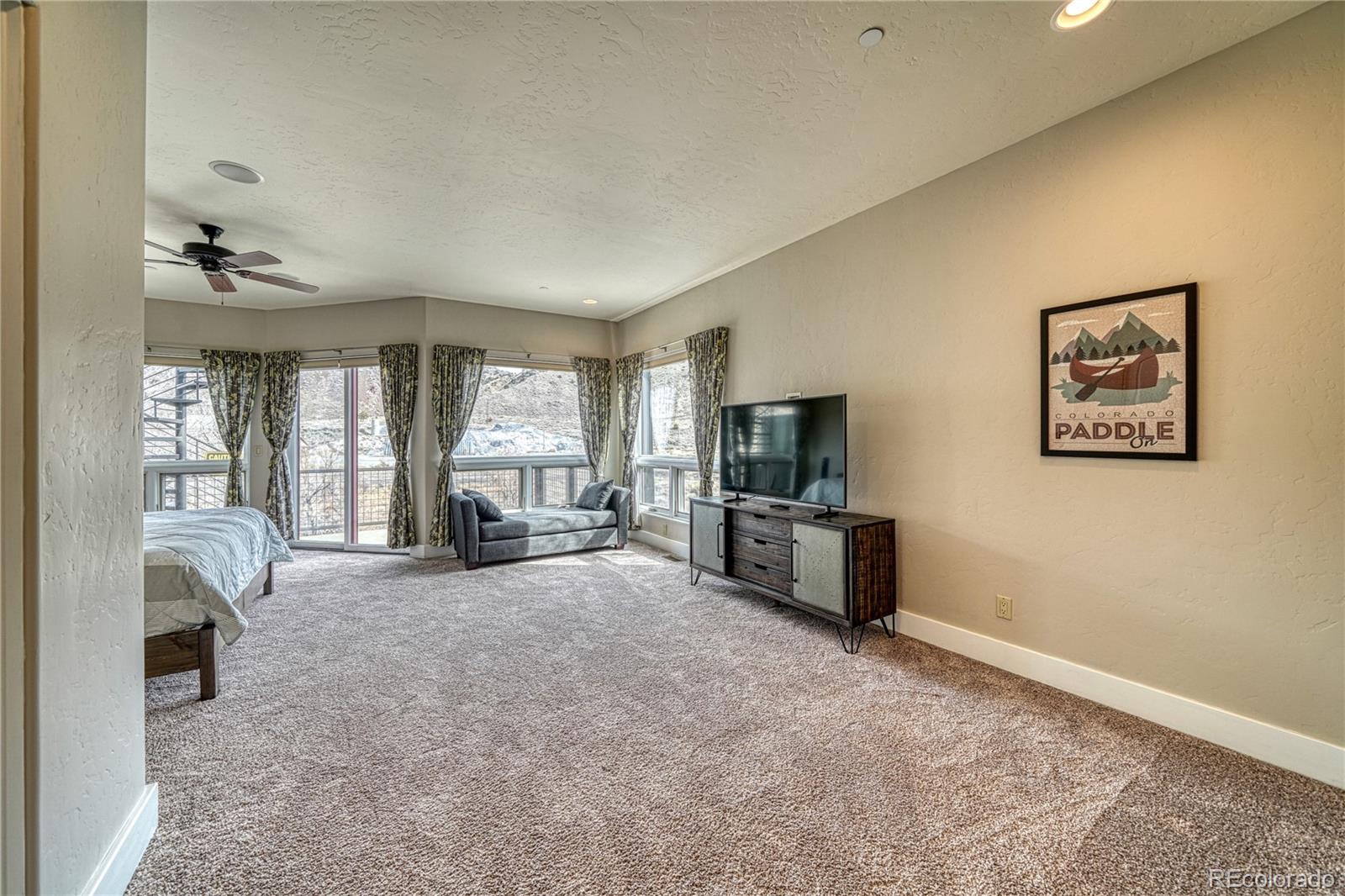 536 E First Street Unit: O