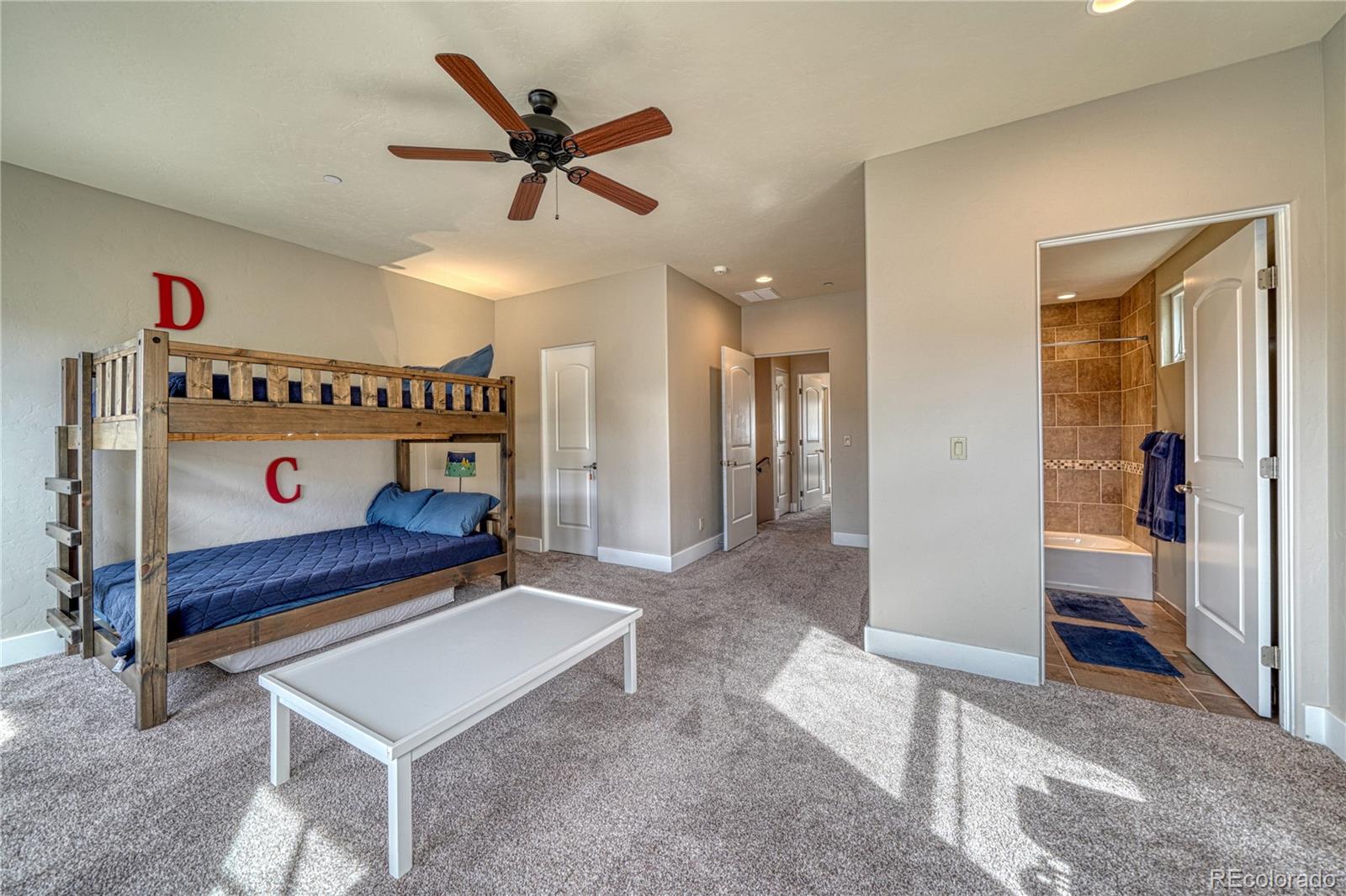 536 E First Street Unit: O